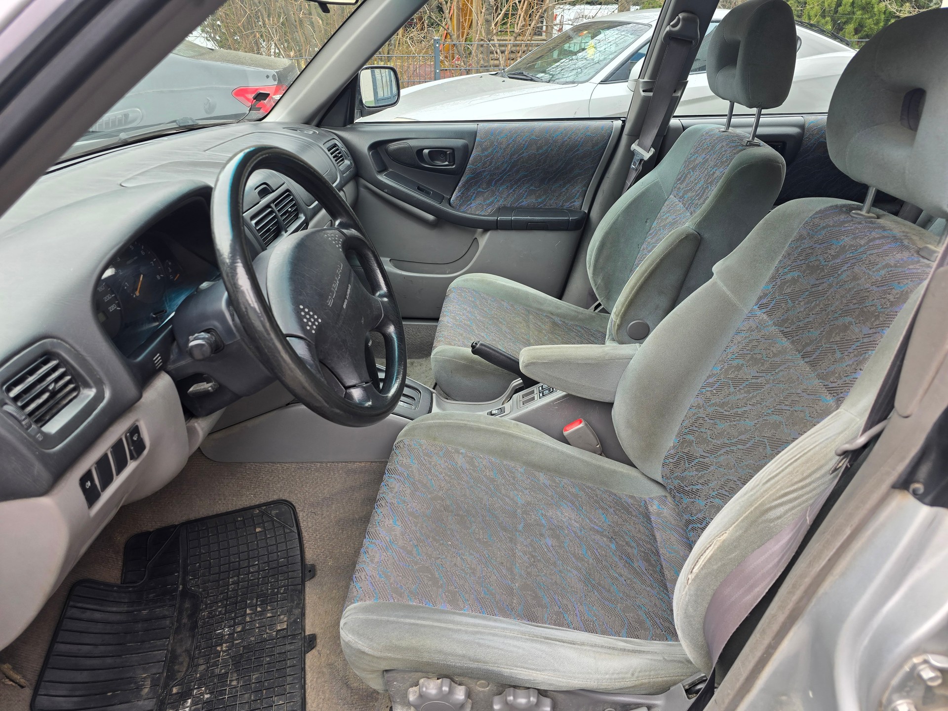 SUBARU Forester 2.0 A-image-8