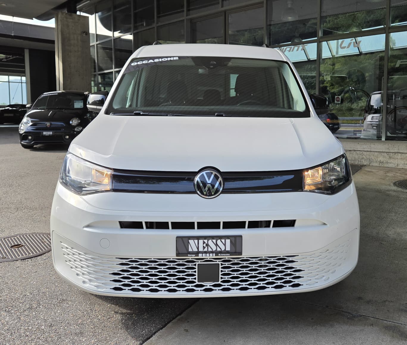 VW Caddy 1.5 TSI DSG-image-12