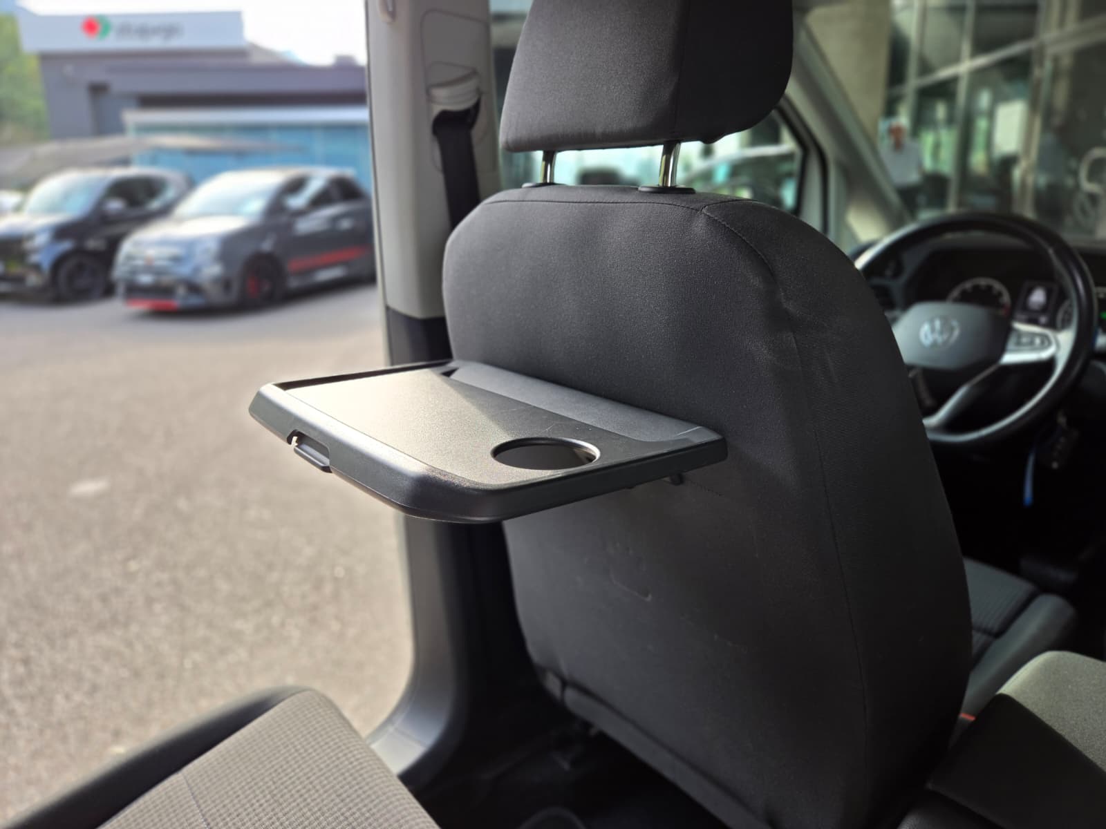 VW Caddy 1.5 TSI DSG-image-8