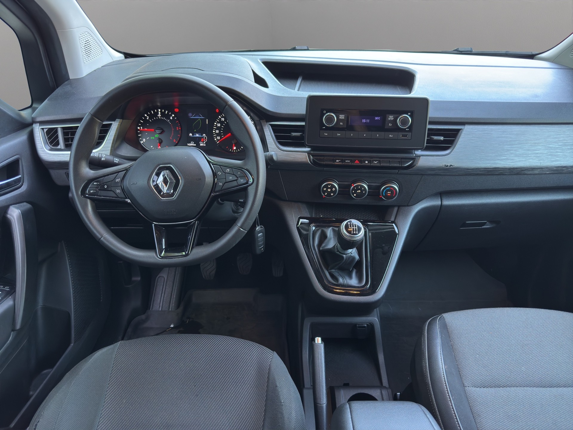 RENAULT Kangoo 1.5 dCi 95 Equilibre **Frisch ab MFK**Garantie 12 Monate**-image-11