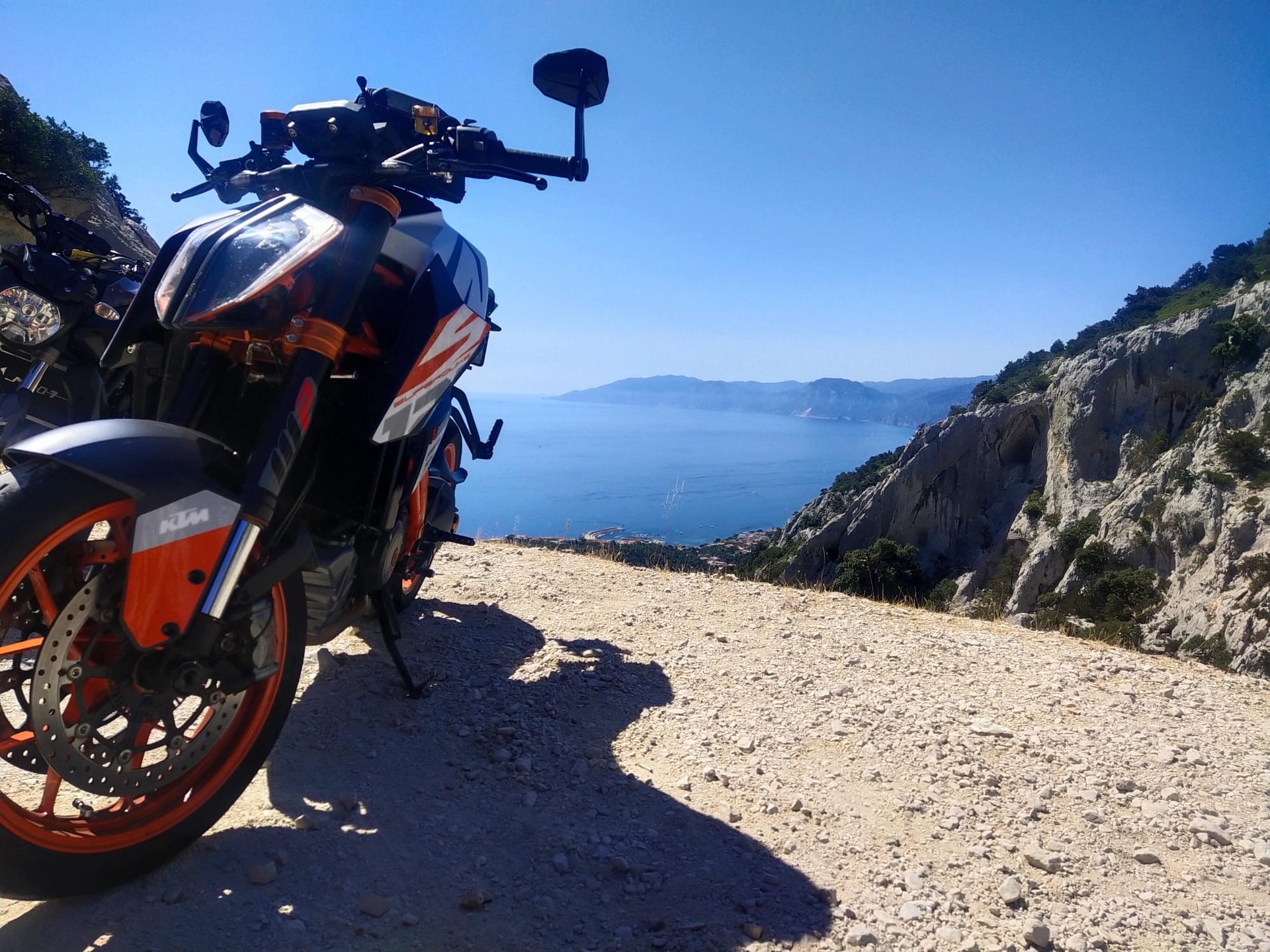 KTM 1290 Super Duke R-showroom-element-1