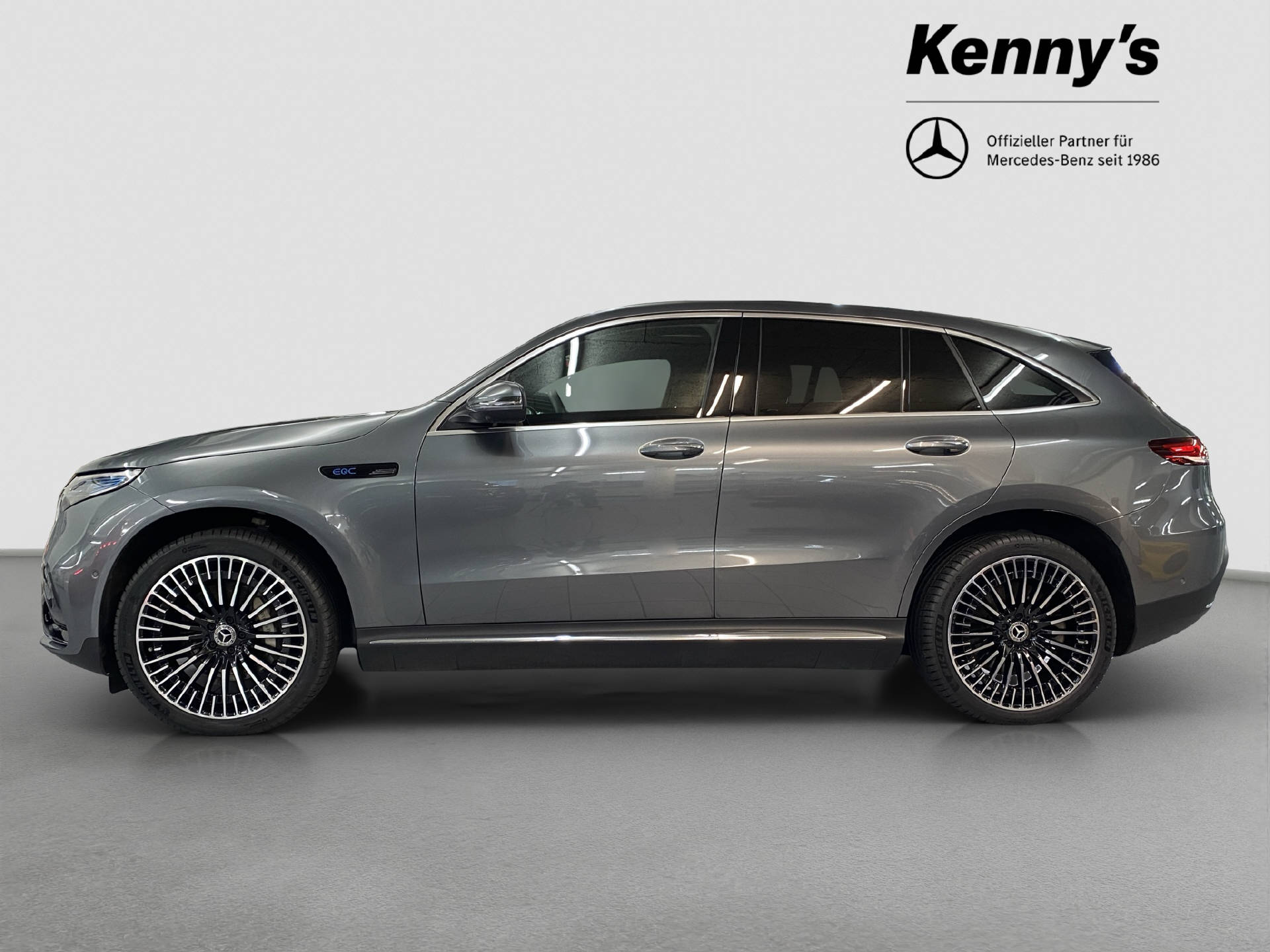 MERCEDES-BENZ EQC 400 AMG Line 4MATIC-showroom-element-3