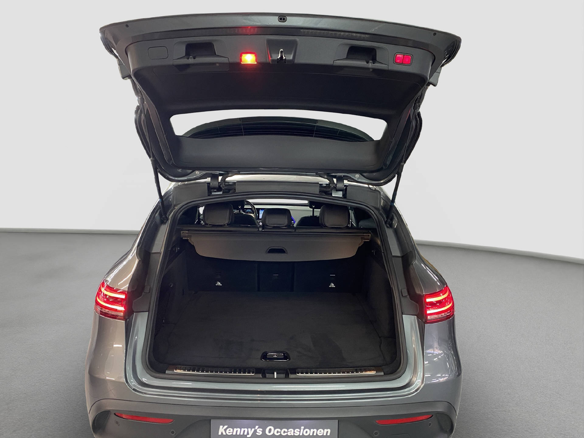 MERCEDES-BENZ EQC 400 AMG Line 4MATIC-image-14