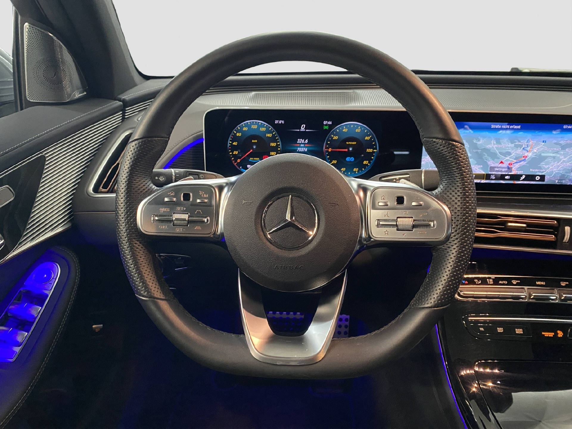 MERCEDES-BENZ EQC 400 AMG Line 4MATIC-image-10