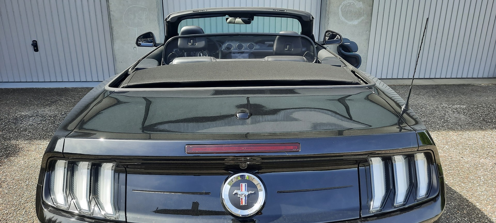 FORD Mustang Convertible 5.0 V8 GT Automat-image-3