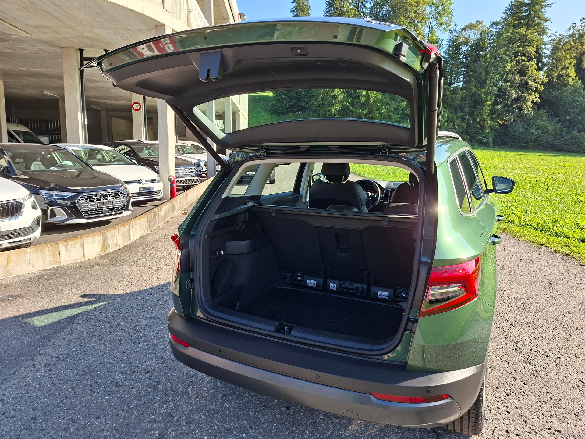 SKODA Karoq 2.0 TDI CR Ambition 4x4 *frisch ab MFK*-image-6