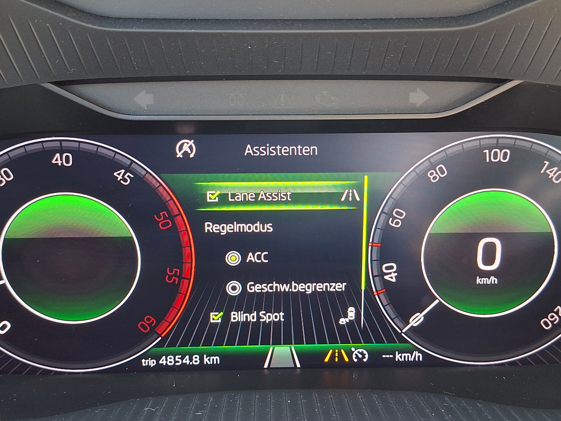 SKODA Karoq 2.0 TDI CR Ambition 4x4 *frisch ab MFK*-image-9