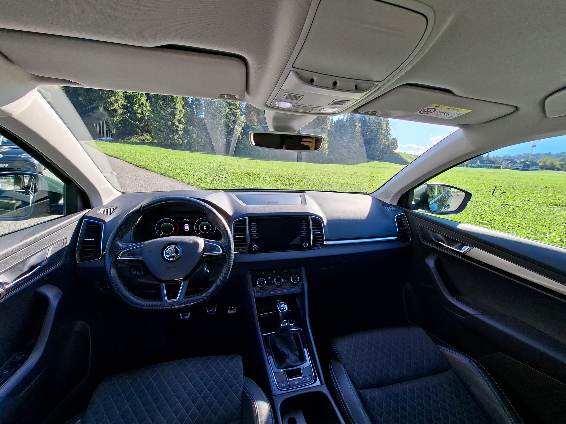 SKODA Karoq 2.0 TDI CR Ambition 4x4 *frisch ab MFK*-image-8