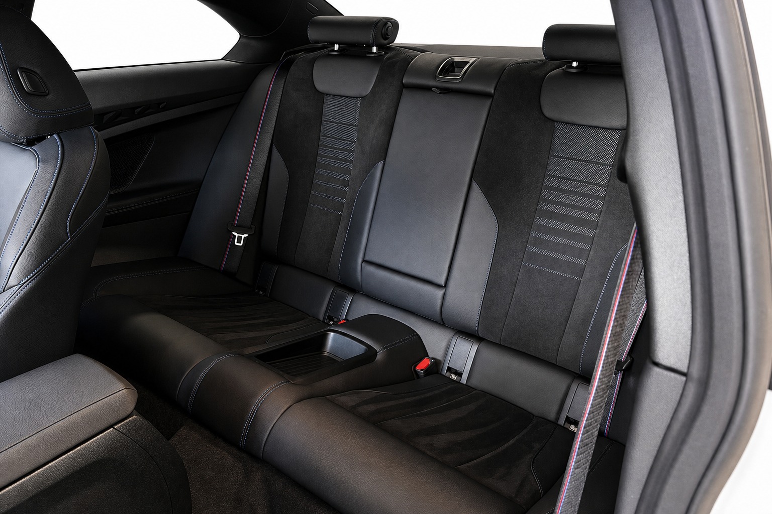 BMW M240i xDrive Steptronic M-Performance-image-24