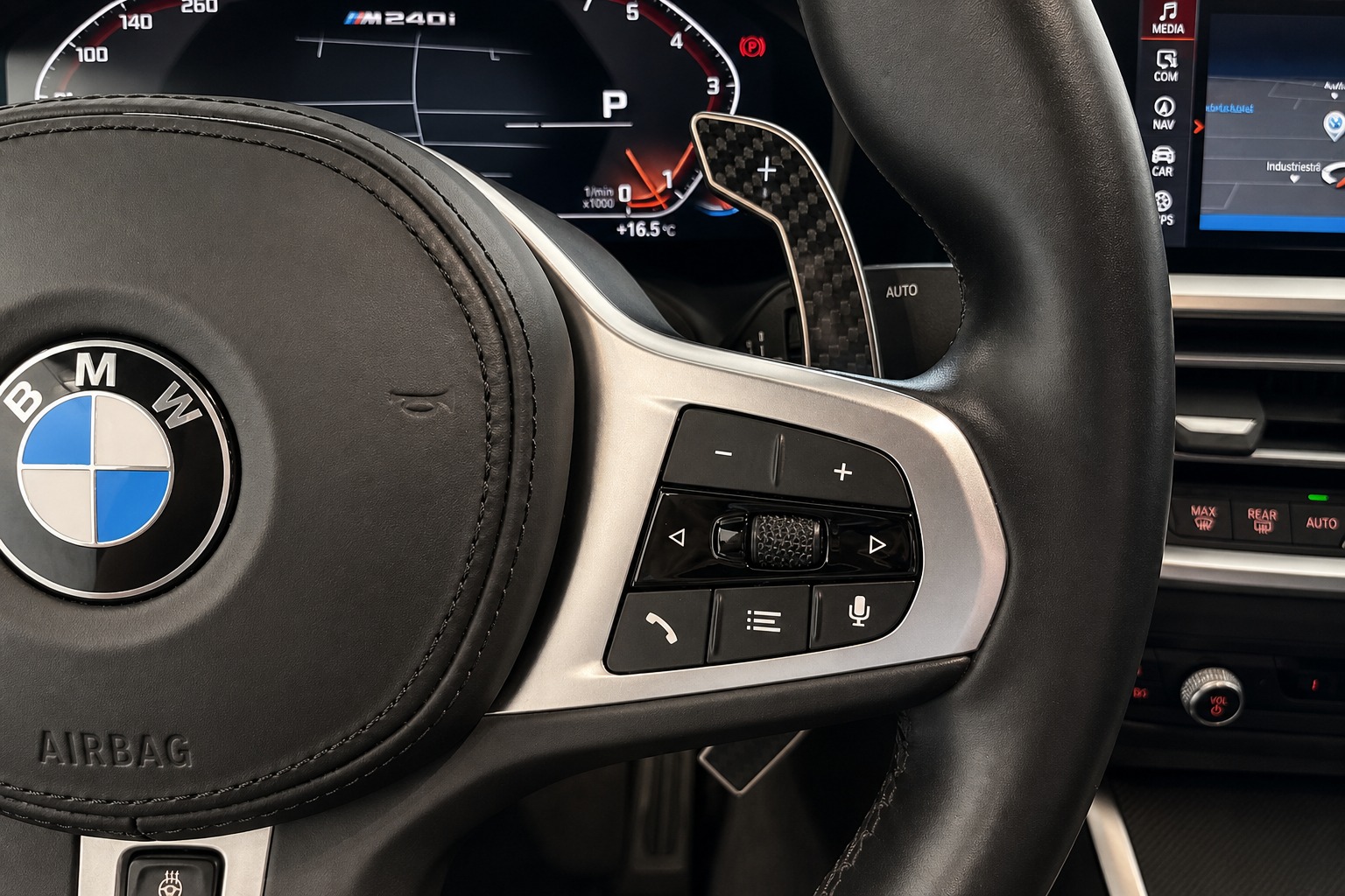 BMW M240i xDrive Steptronic M-Performance-image-18