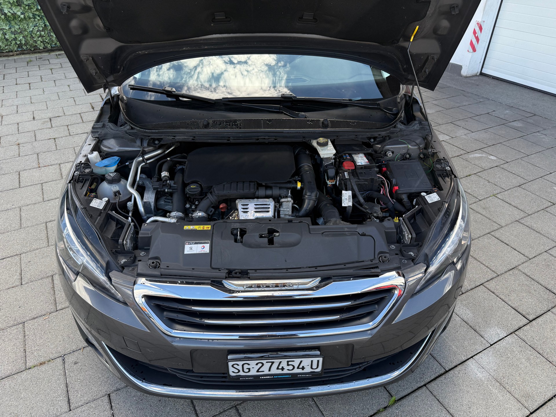 PEUGEOT 308 1.2 THP Allure Automatic-image-24
