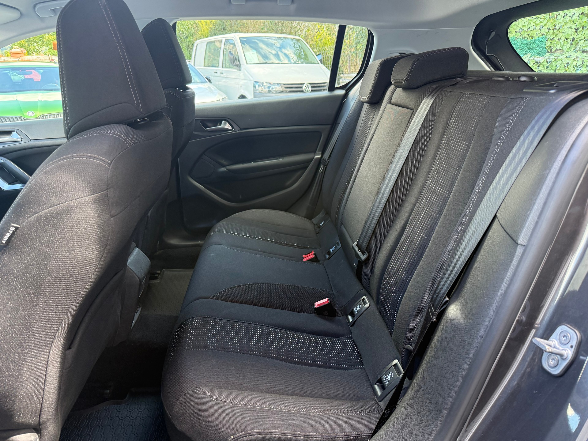 PEUGEOT 308 1.2 THP Allure Automatic-image-18