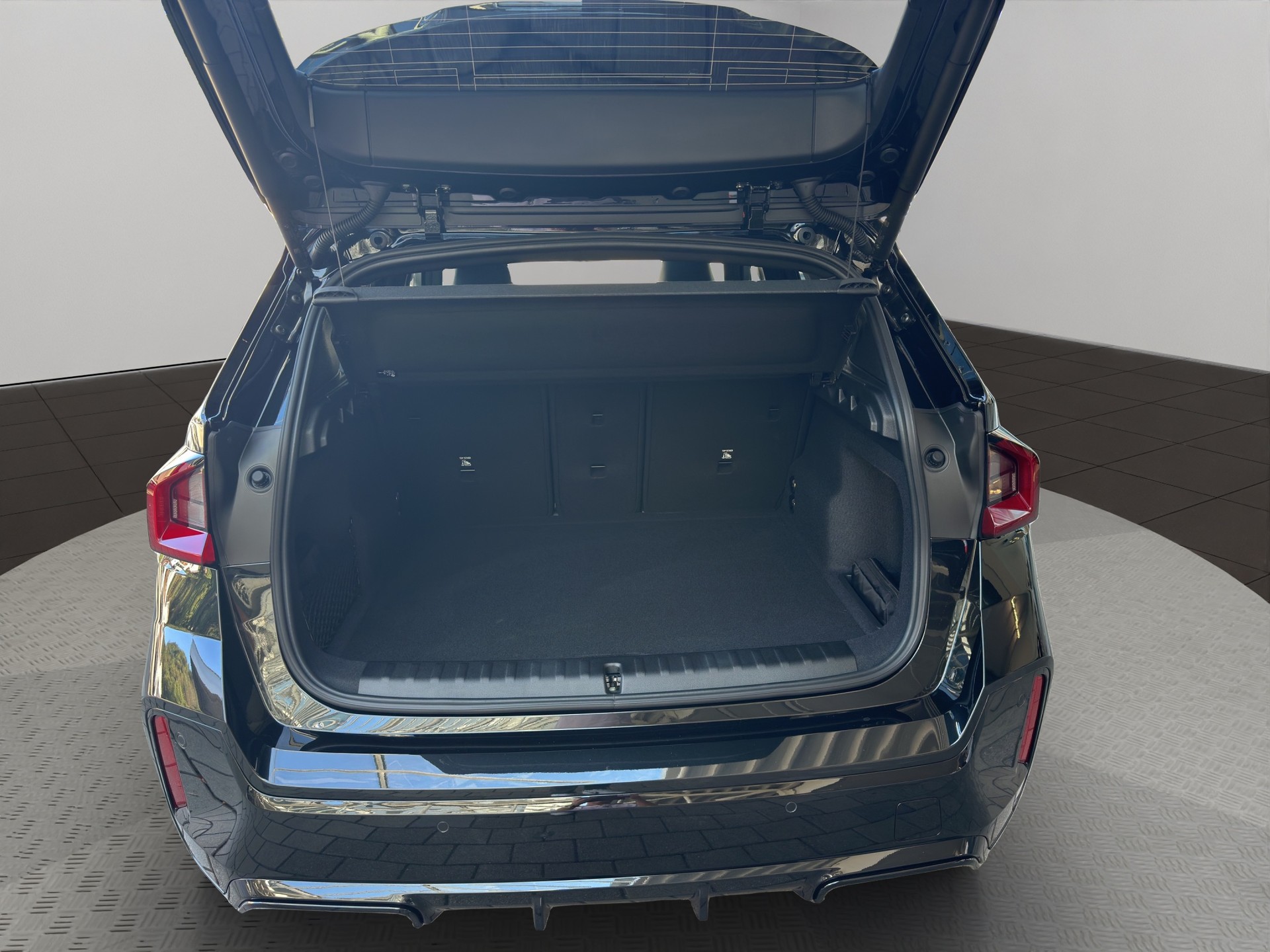 BMW X1 xDrive 23i 48V M Sport-image-18