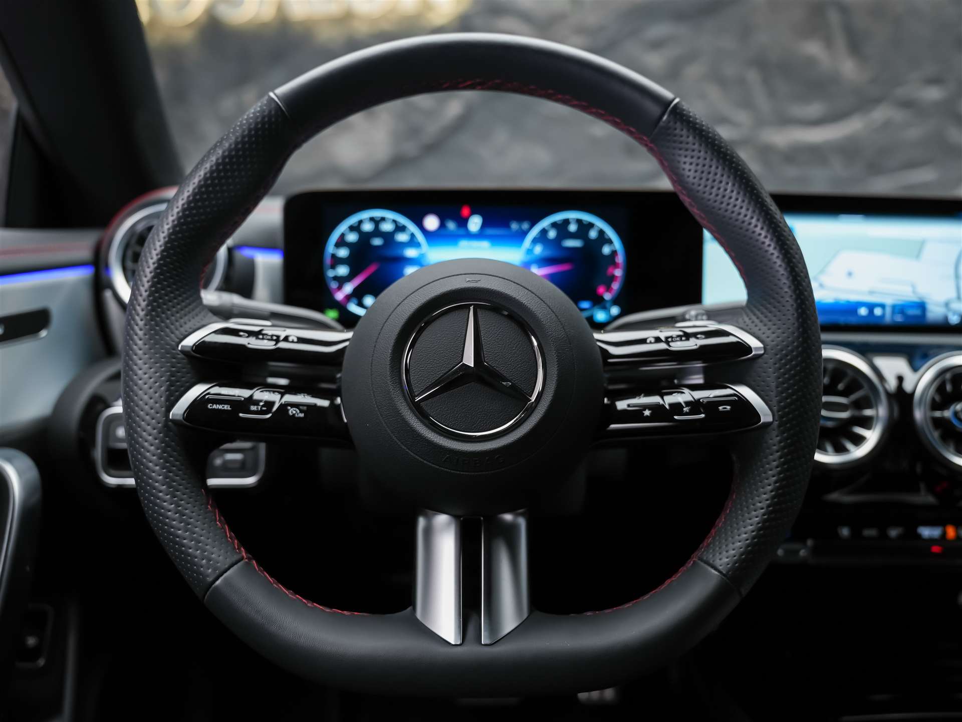 MERCEDES-BENZ CLA 200 AMG Line 7G-DCT *Facelift*Ambientebeleuchtung*Assistenten*-image-24
