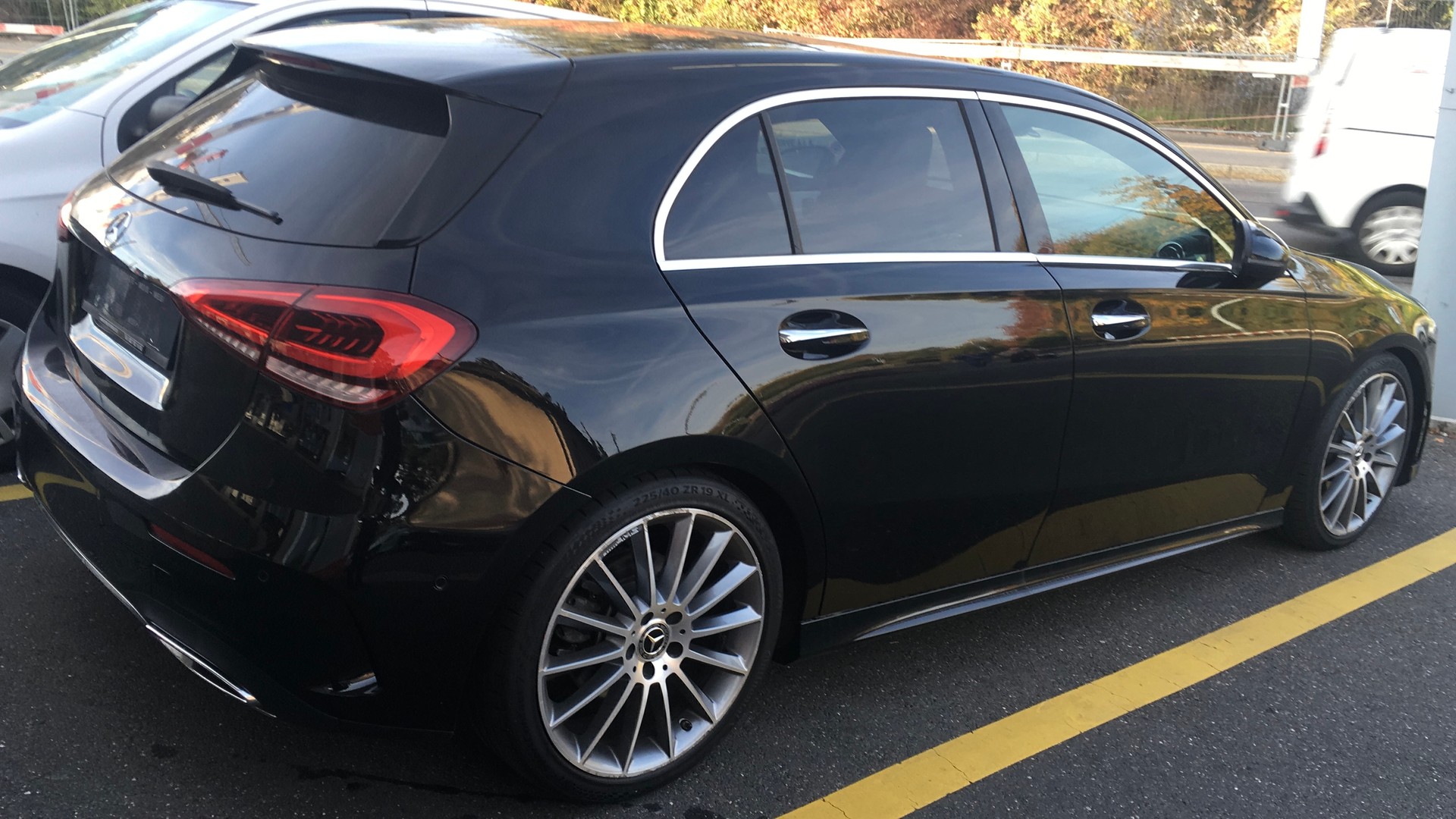 MERCEDES-BENZ A 250 AMG Line 4m-image-2
