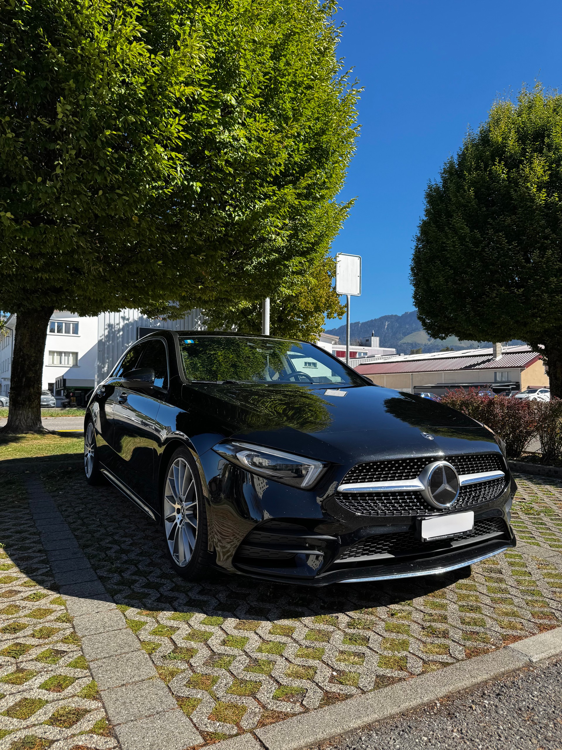 MERCEDES-BENZ A 250 AMG Line 4m-image-0