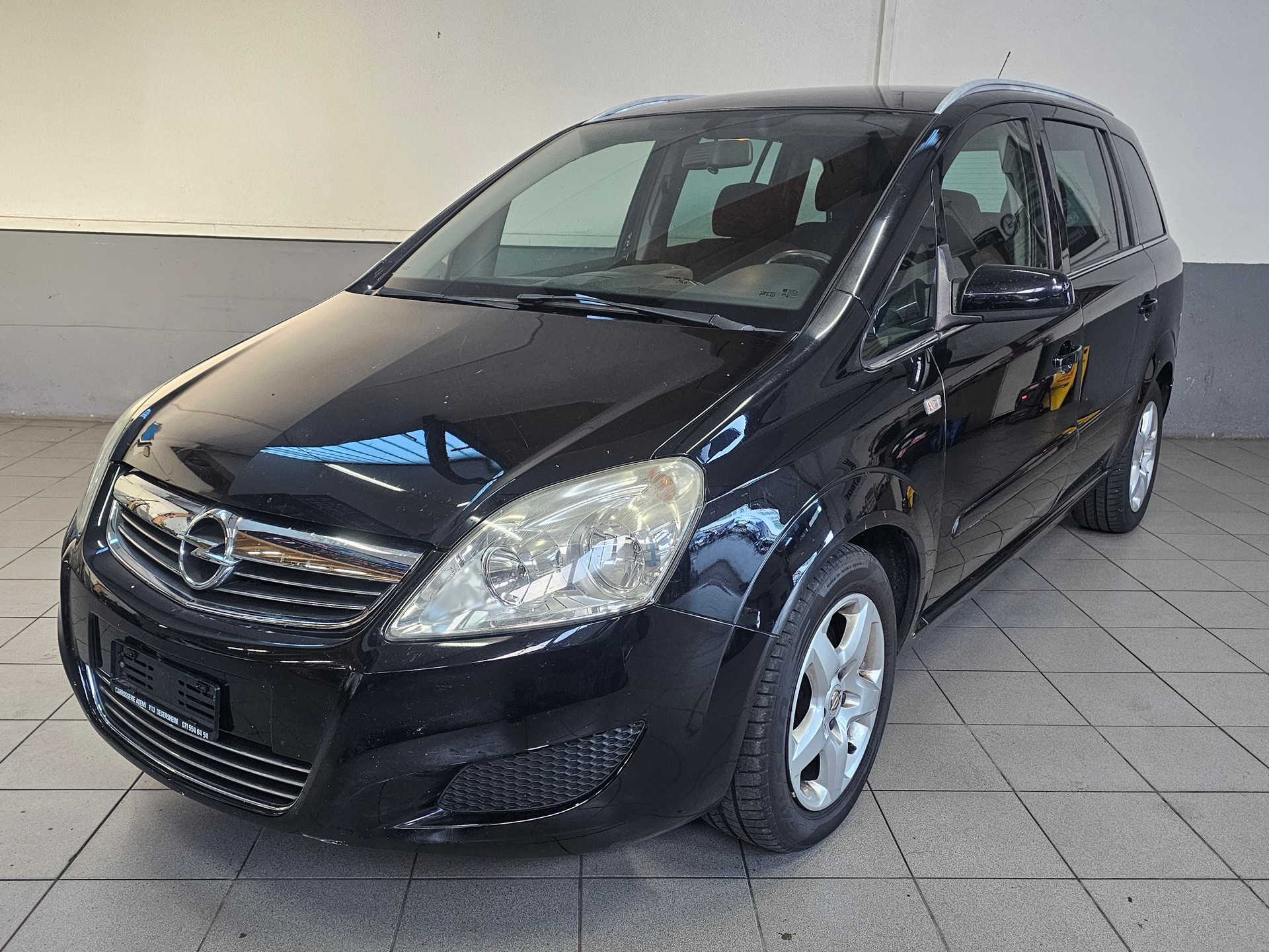 OPEL Zafira 2.2i 16V Enjoy Automatic-image-1