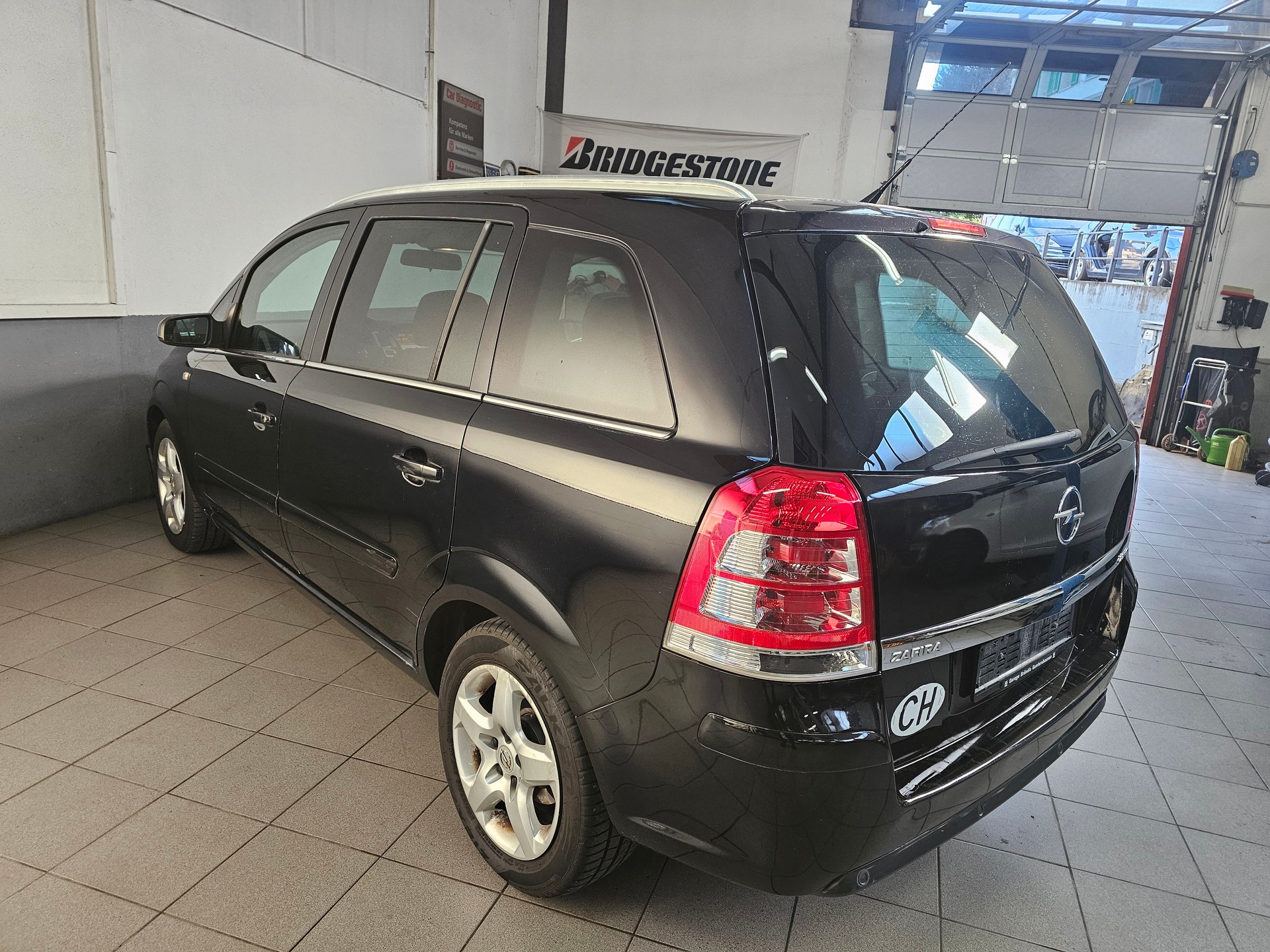 OPEL Zafira 2.2i 16V Enjoy Automatic-image-6