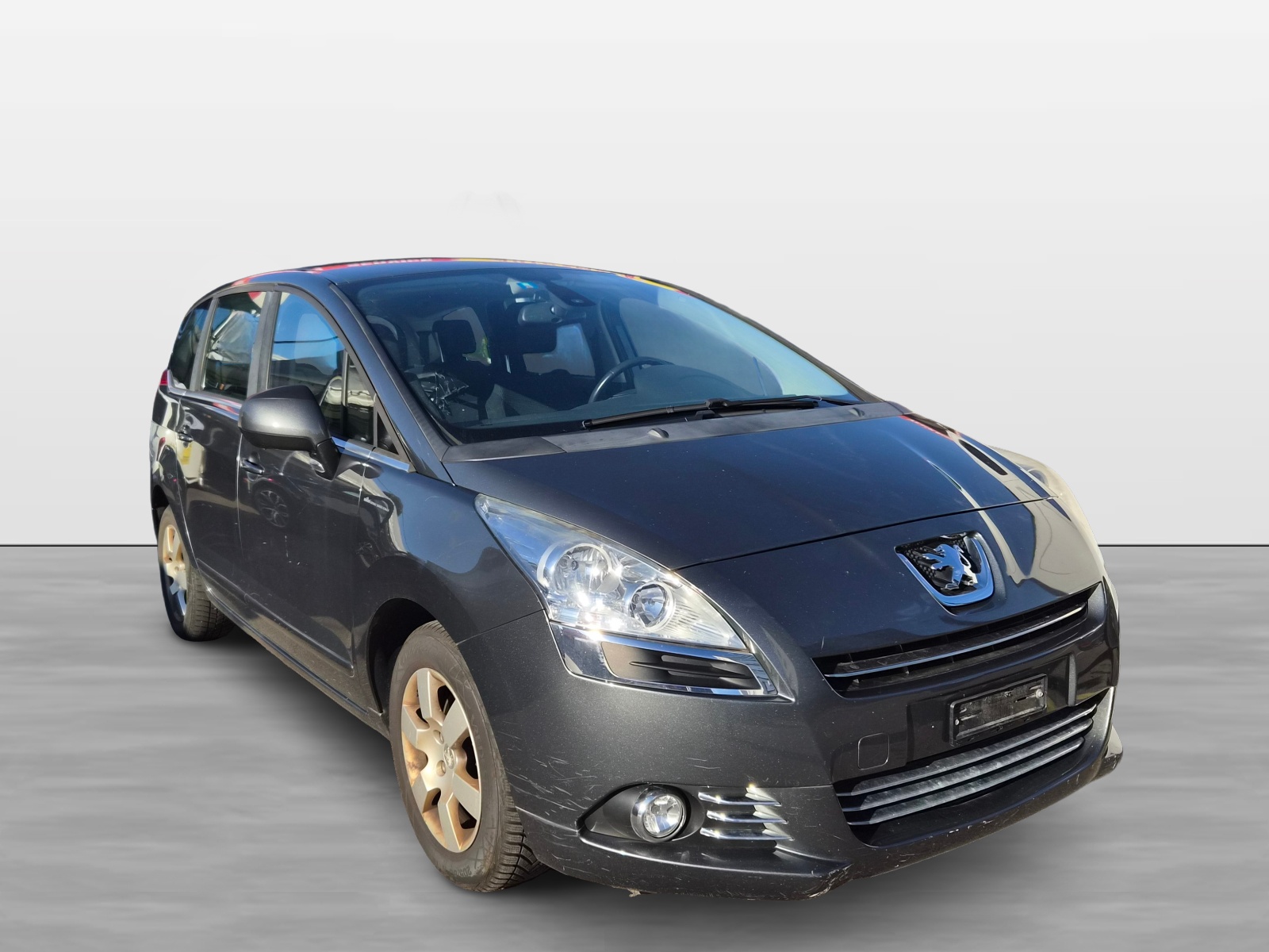 PEUGEOT 5008 1.6 16V T Sport Pack