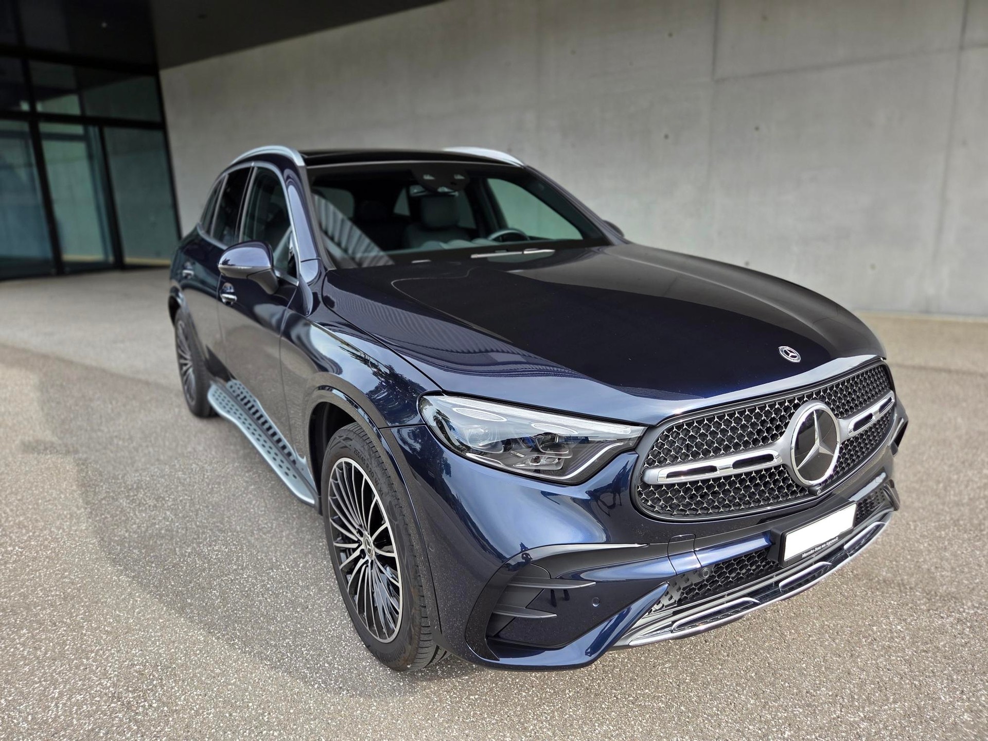 MERCEDES-BENZ GLC 300 AMG Line 4matic-image-0