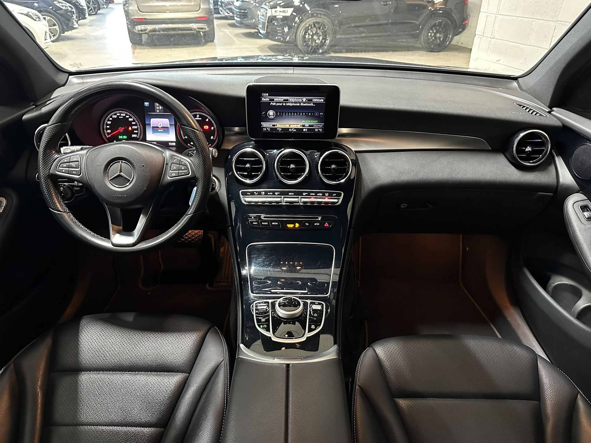 MERCEDES-BENZ GLC 250 d Exclusive 4Matic 9G-Tronic-image-9