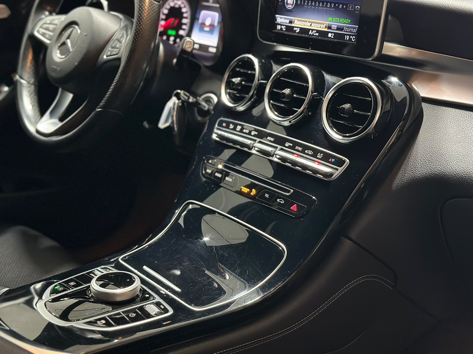 MERCEDES-BENZ GLC 250 d Exclusive 4Matic 9G-Tronic-image-13