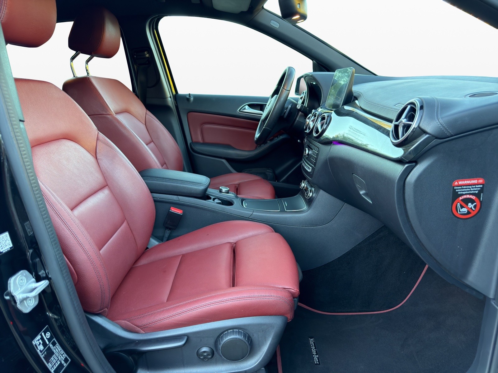 MERCEDES-BENZ B 220 CDI Swiss Star Edition Urban 4Matic 7G-DCT-image-12