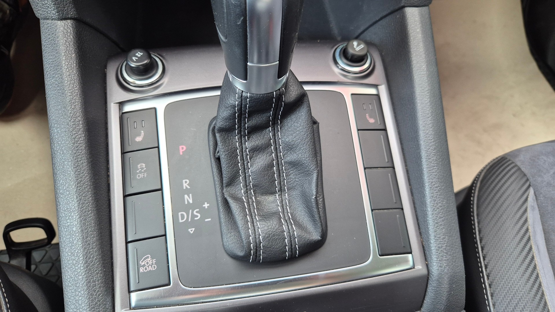 VW Amarok 2.0 BiTDI Highline 4Motion permanent A-image-9