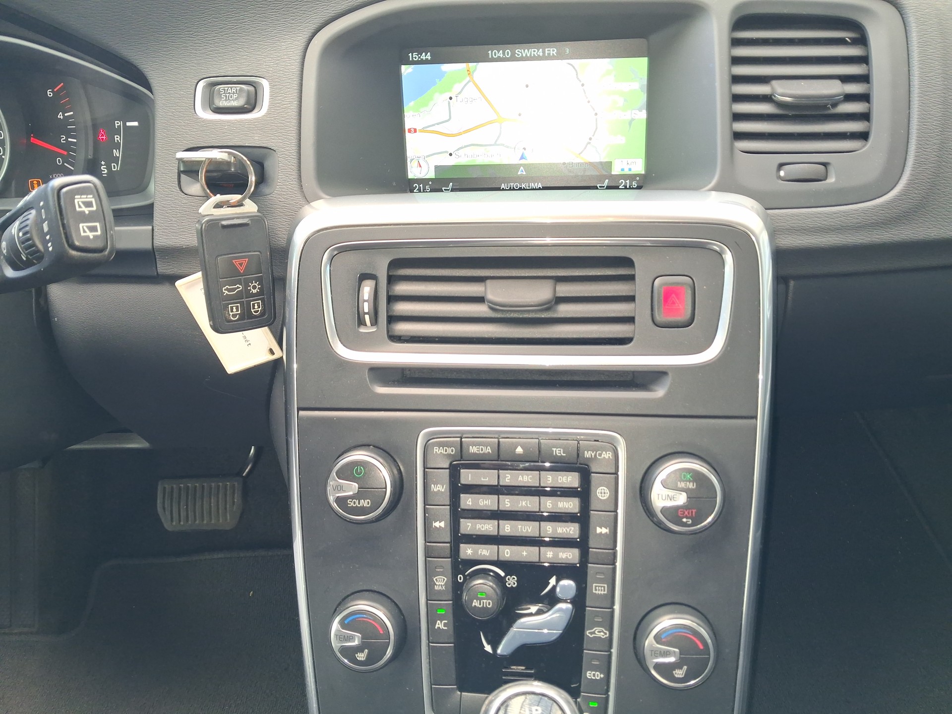 VOLVO V60 D3 Kinetic-image-10