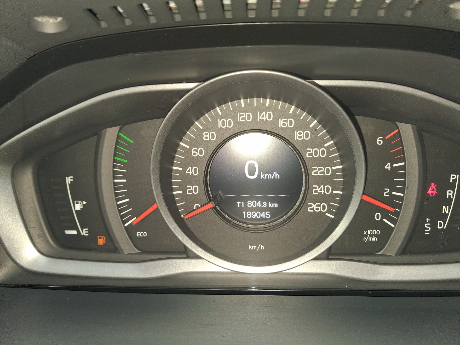 VOLVO V60 D3 Kinetic-image-9