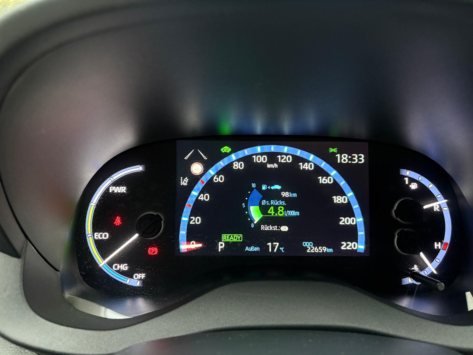 TOYOTA Yaris Cross 1.5 Comfort e-CVT-image-9
