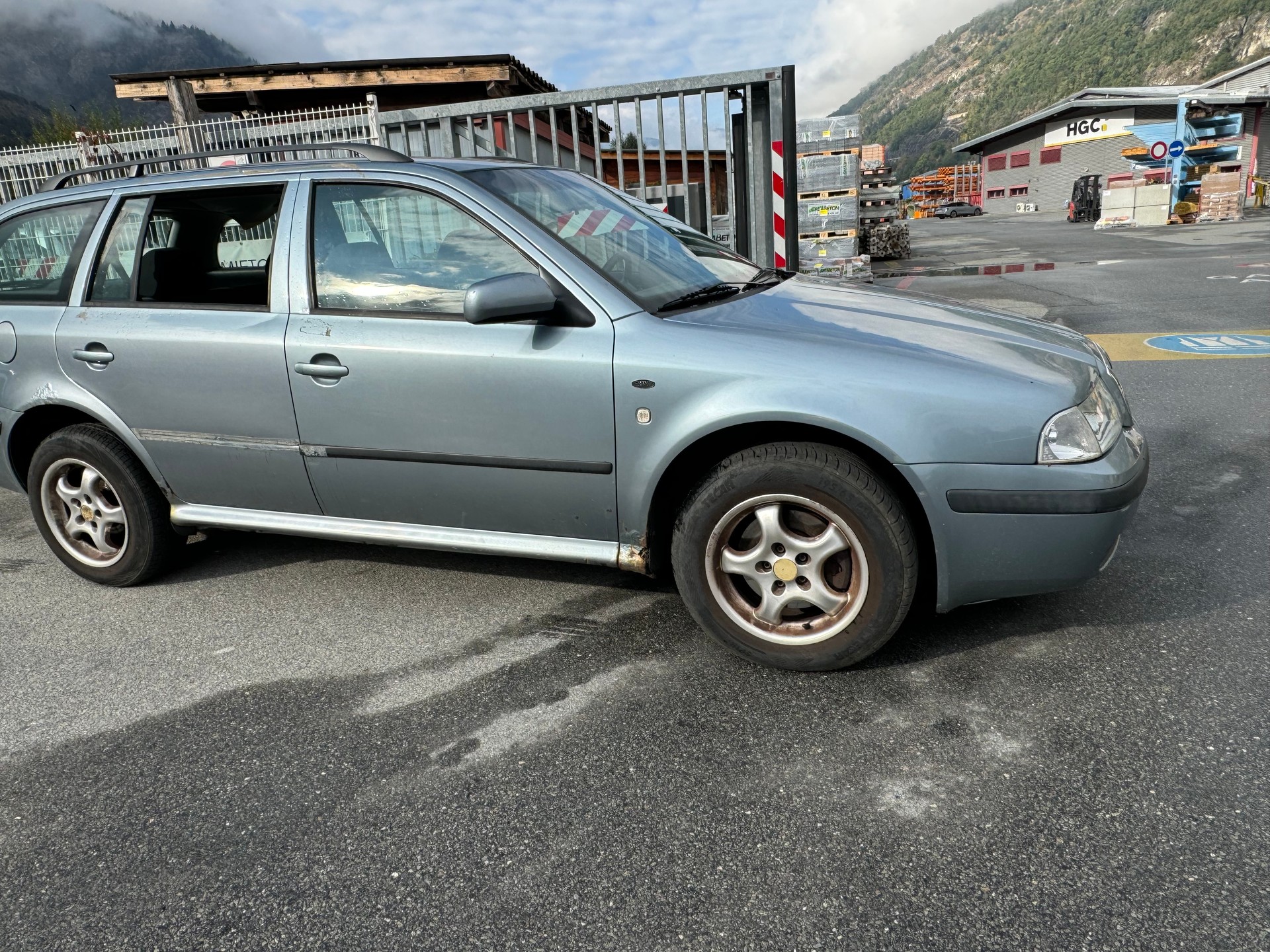 SKODA Octavia 2.0 Elegance 4x4-image-3