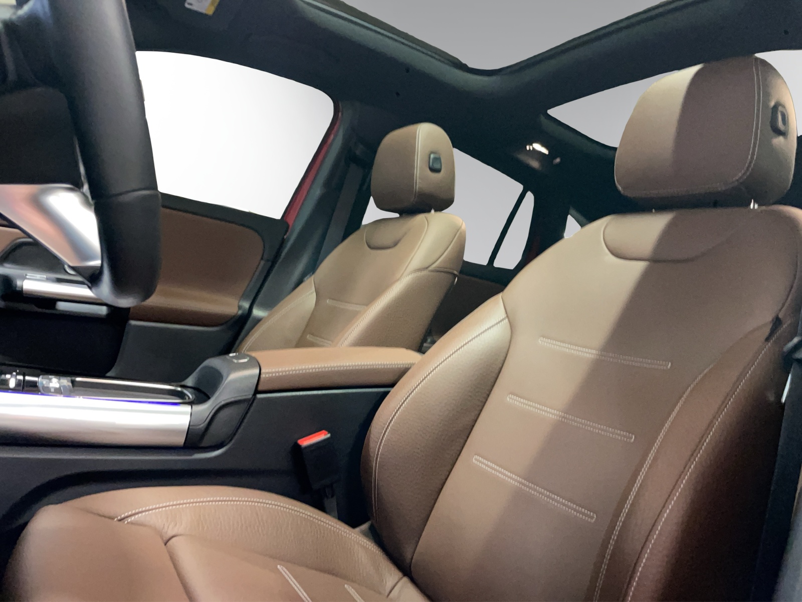 MERCEDES-BENZ GLA 250 e EQ Star 8G-DCT-image-8
