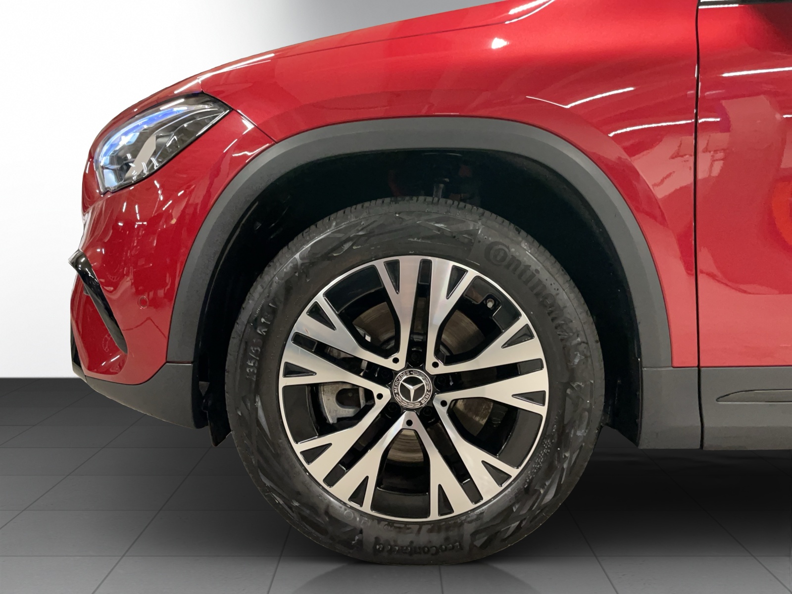 MERCEDES-BENZ GLA 250 e EQ Star 8G-DCT-image-5