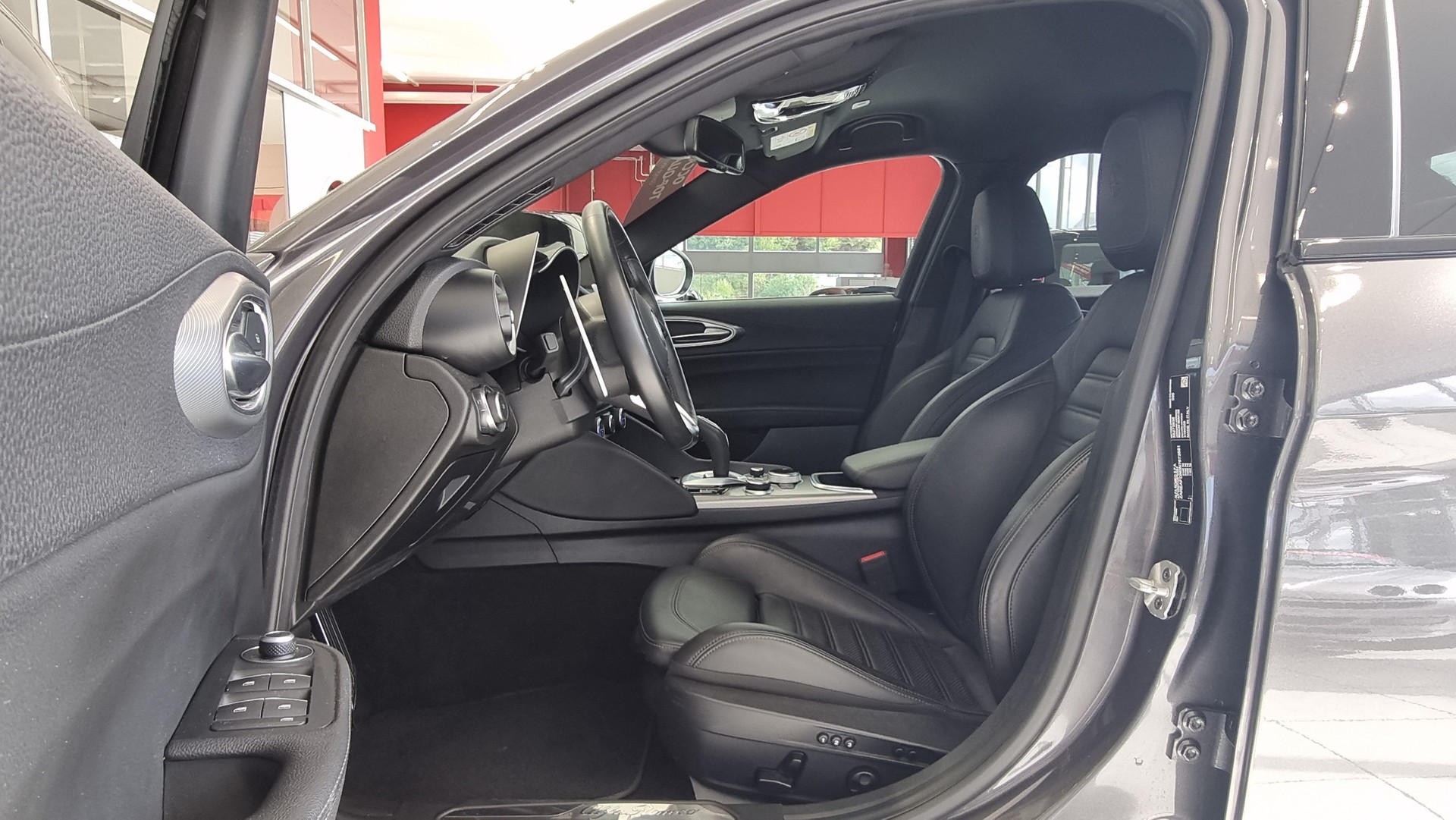 ALFA ROMEO Giulia 2.0 Q4 Veloce-image-14