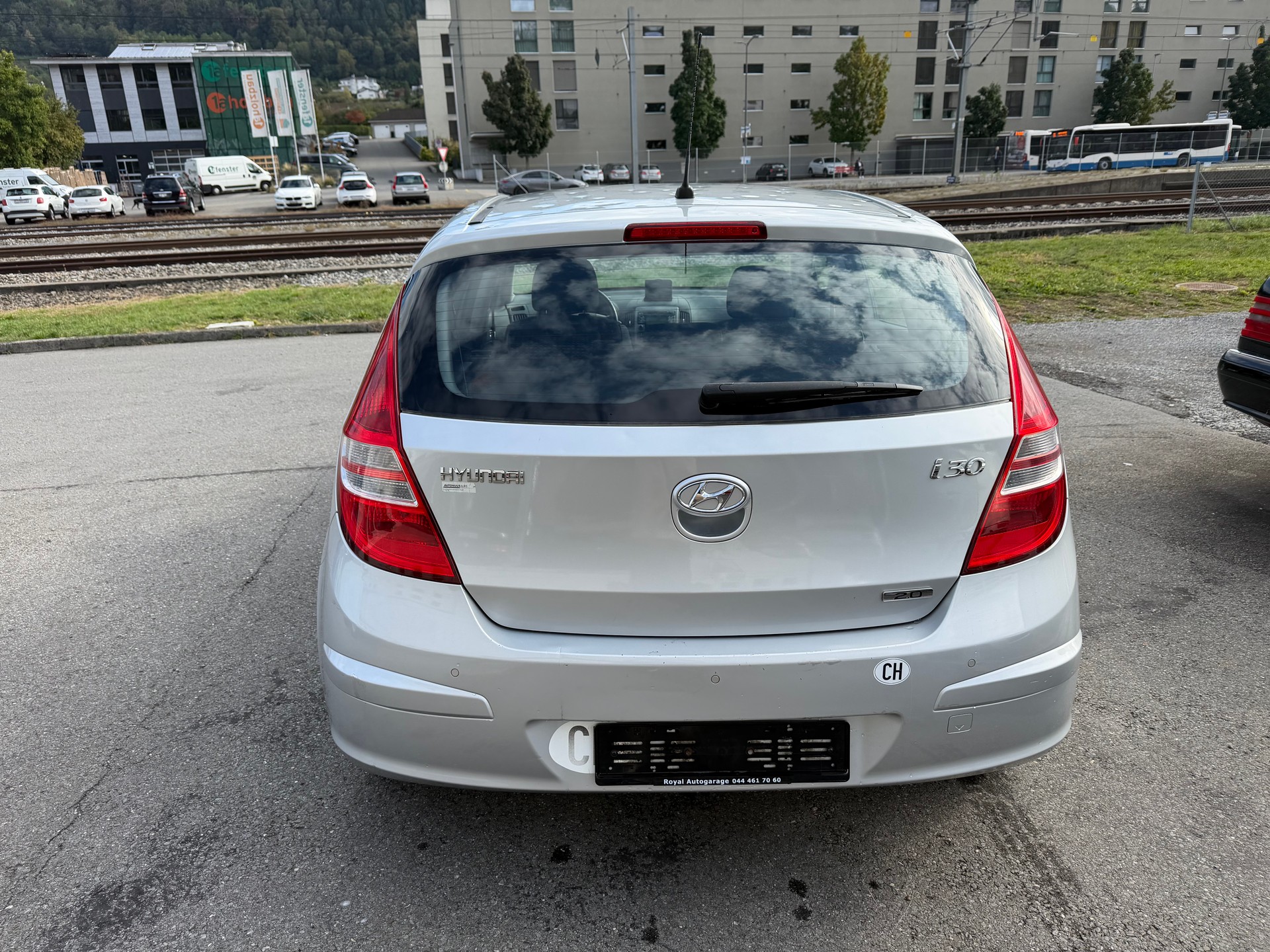 HYUNDAI i30 2.0 Premium Automatic-image-4