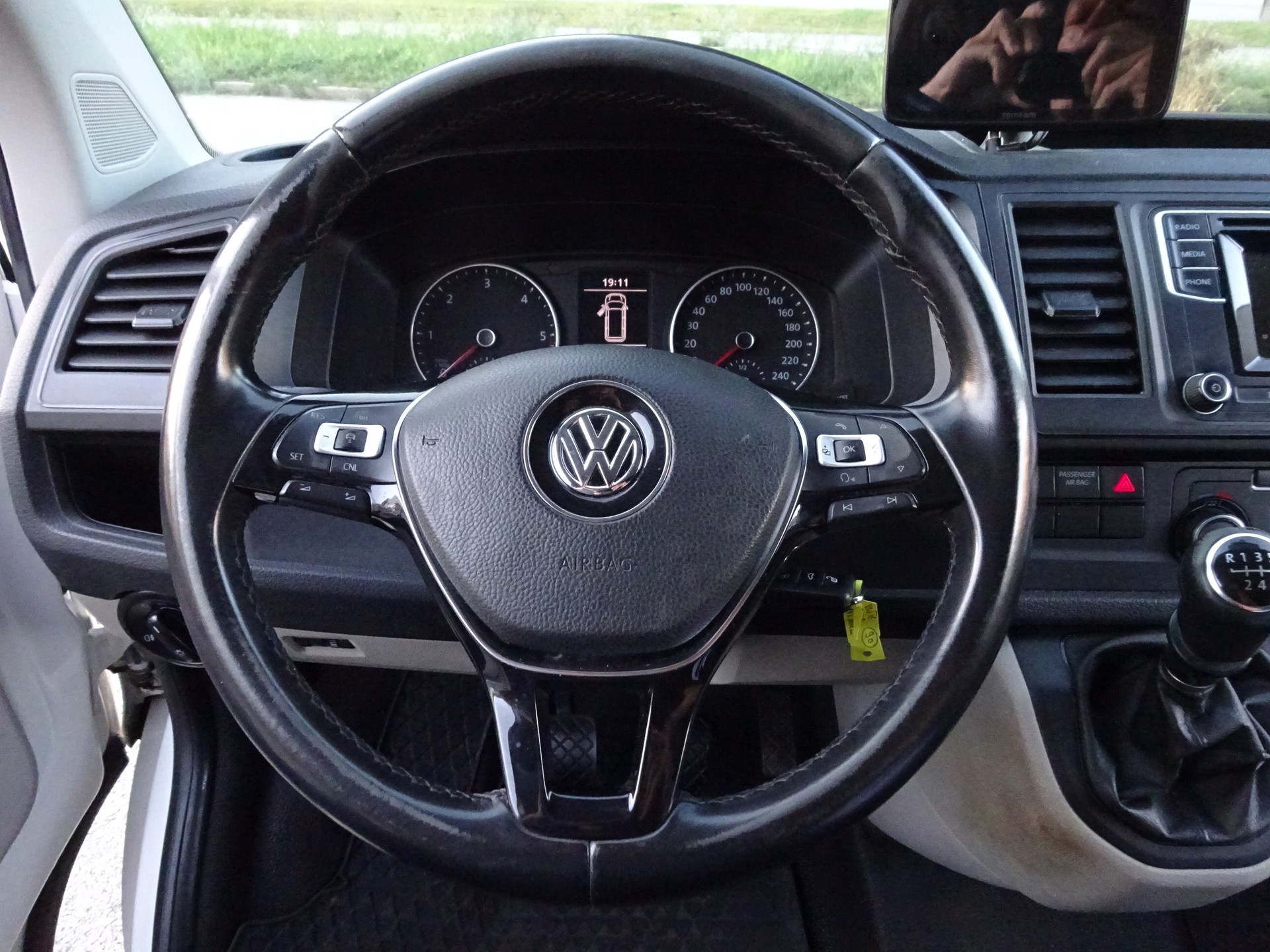 VW T6 2.0 TDI 4Motion long-image-15