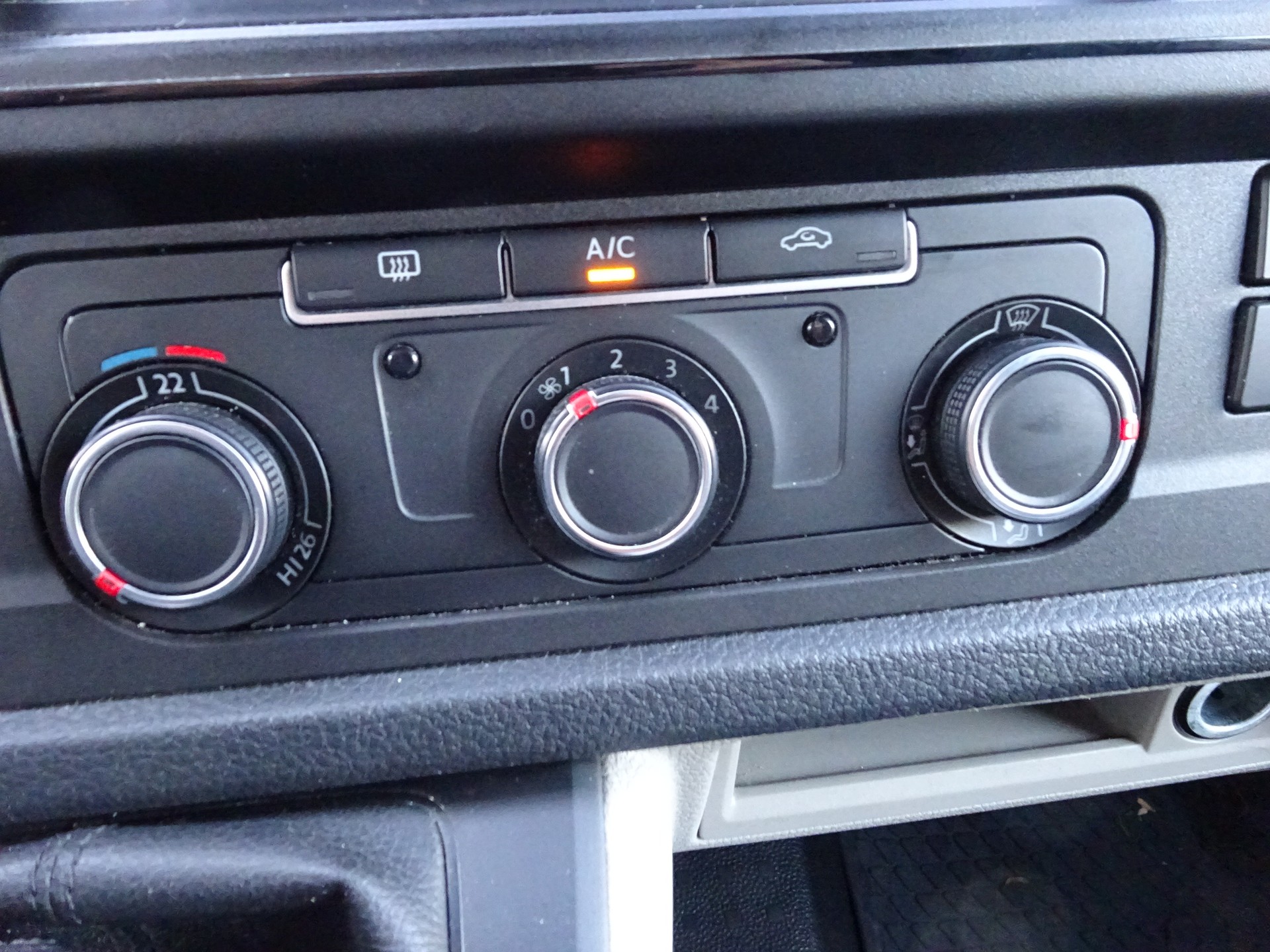 VW T6 2.0 TDI 4Motion long-image-8