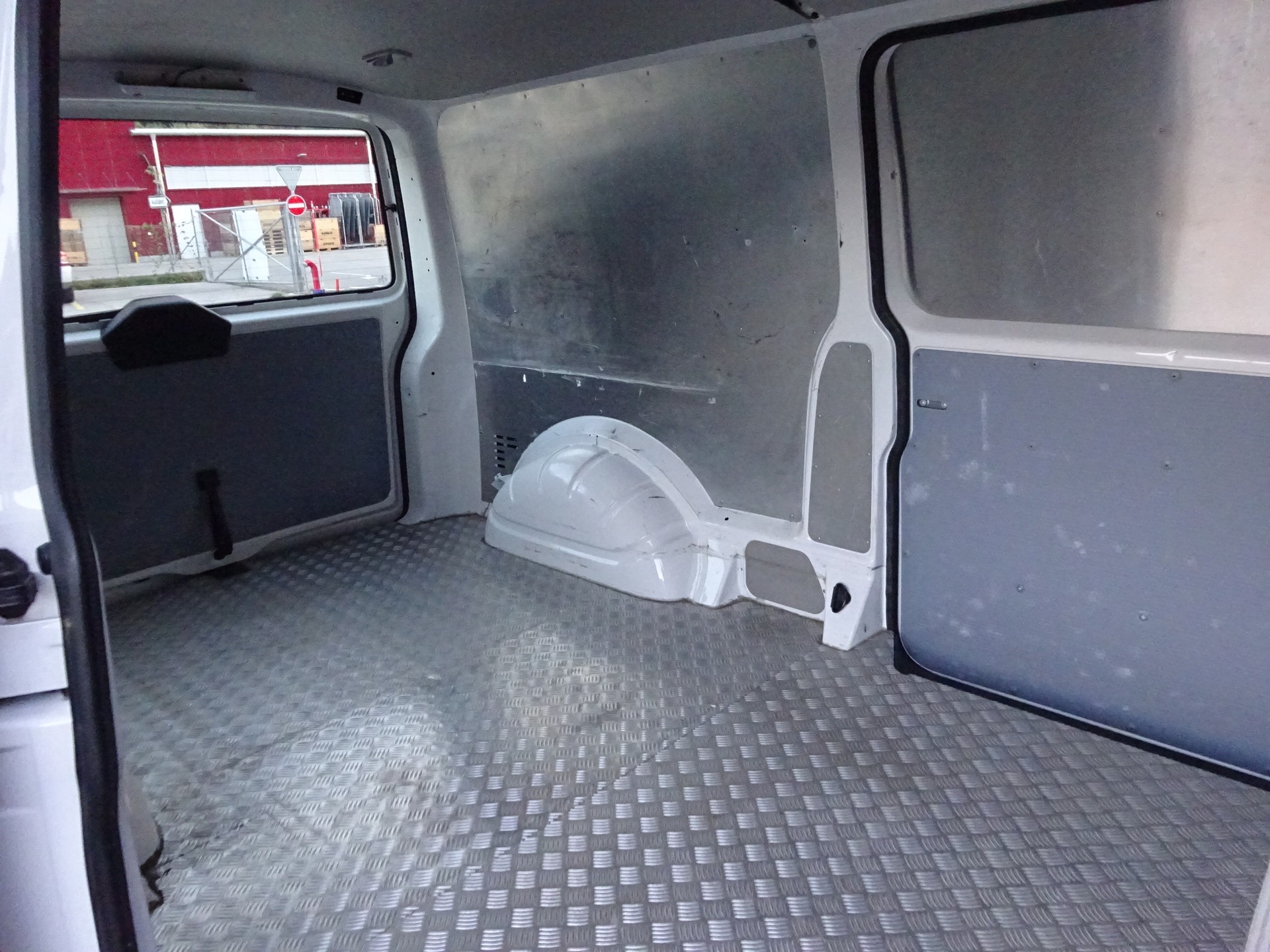 VW T6 2.0 TDI 4Motion long-image-23