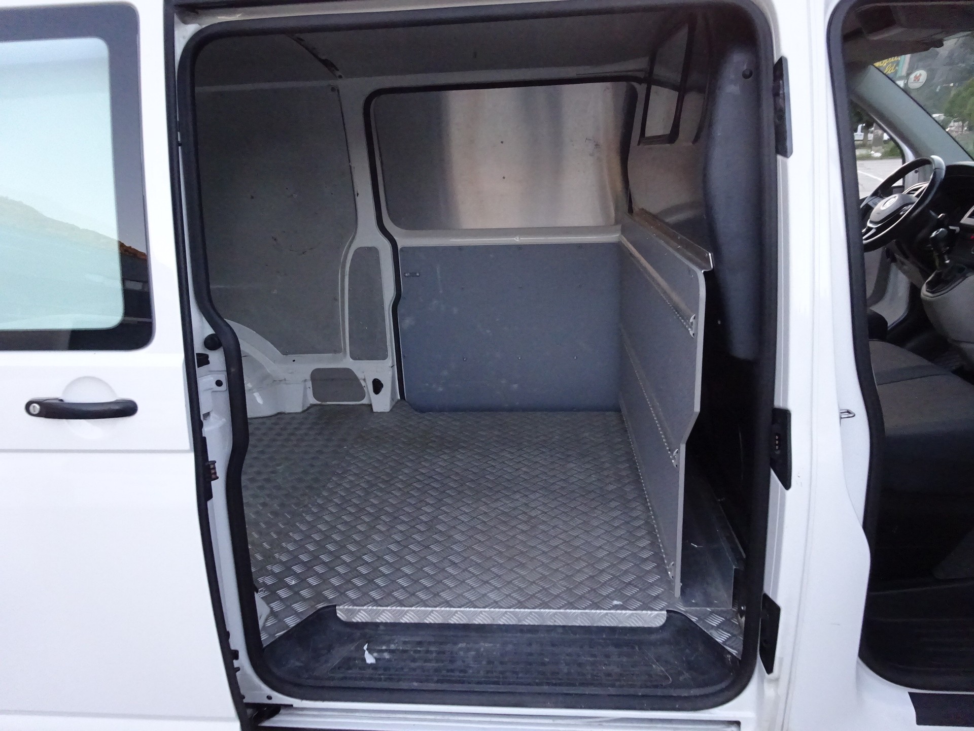 VW T6 2.0 TDI 4Motion long-image-22