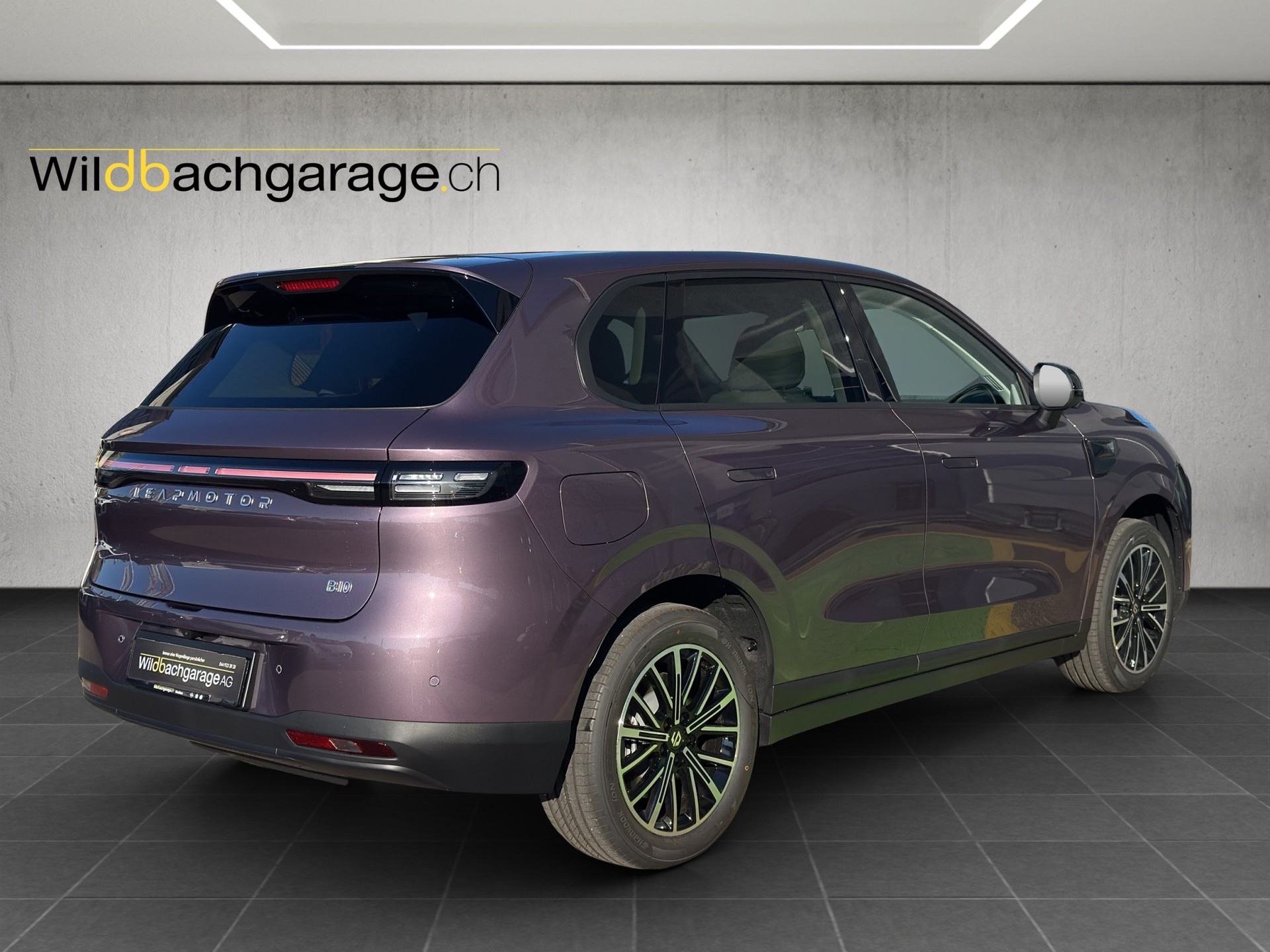 LEAPMOTOR B10 EV-image-4