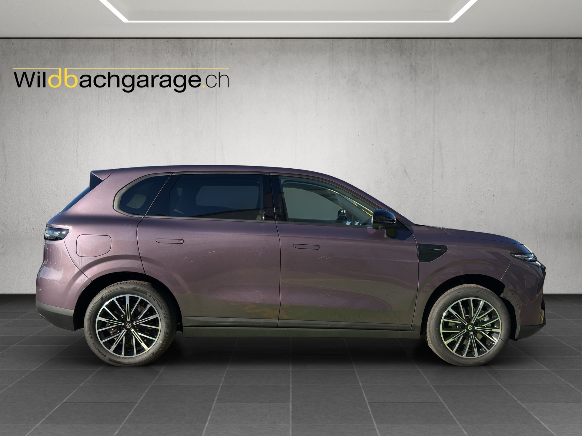LEAPMOTOR B10 EV-image-5
