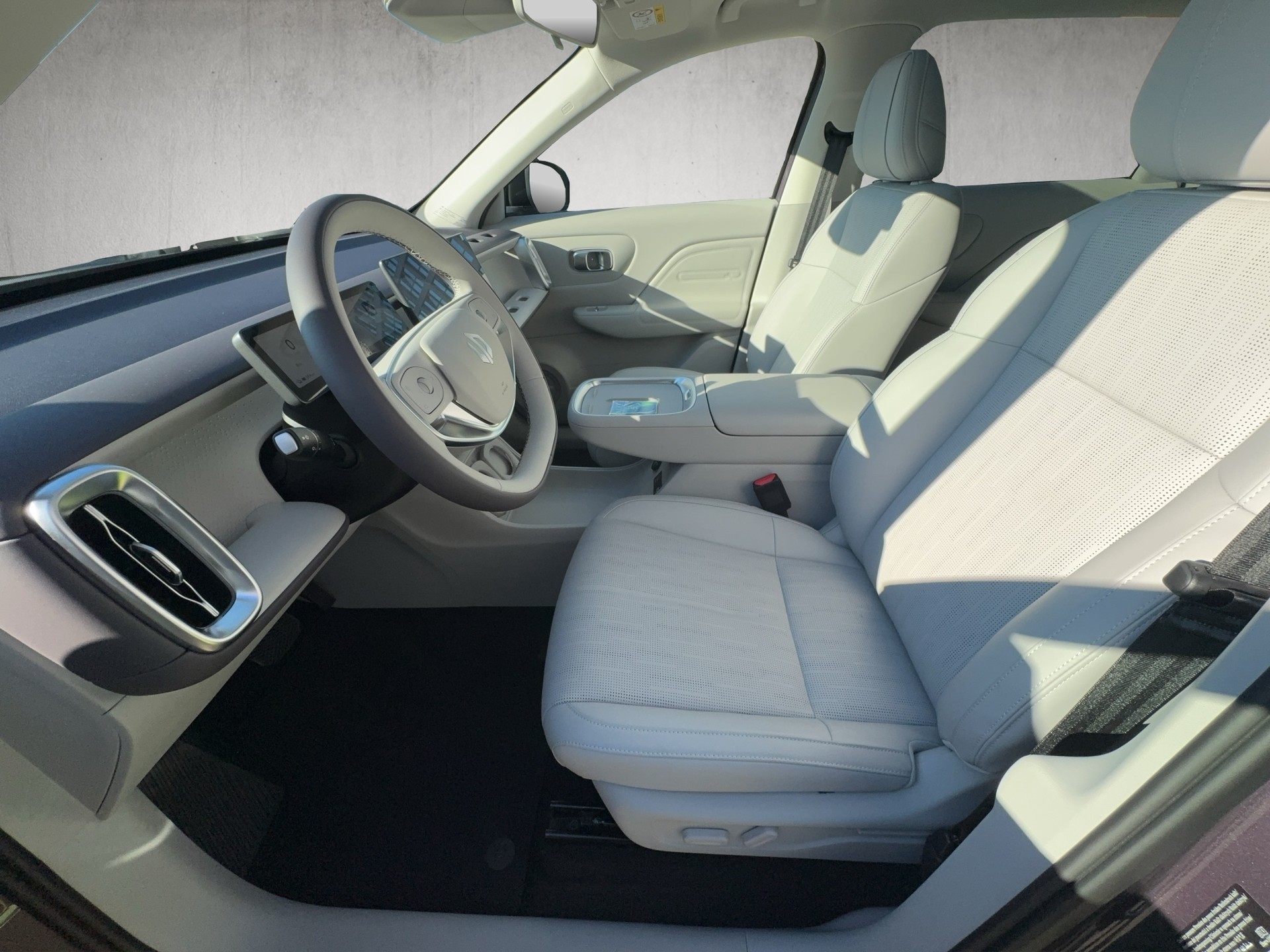 LEAPMOTOR B10 EV-image-10