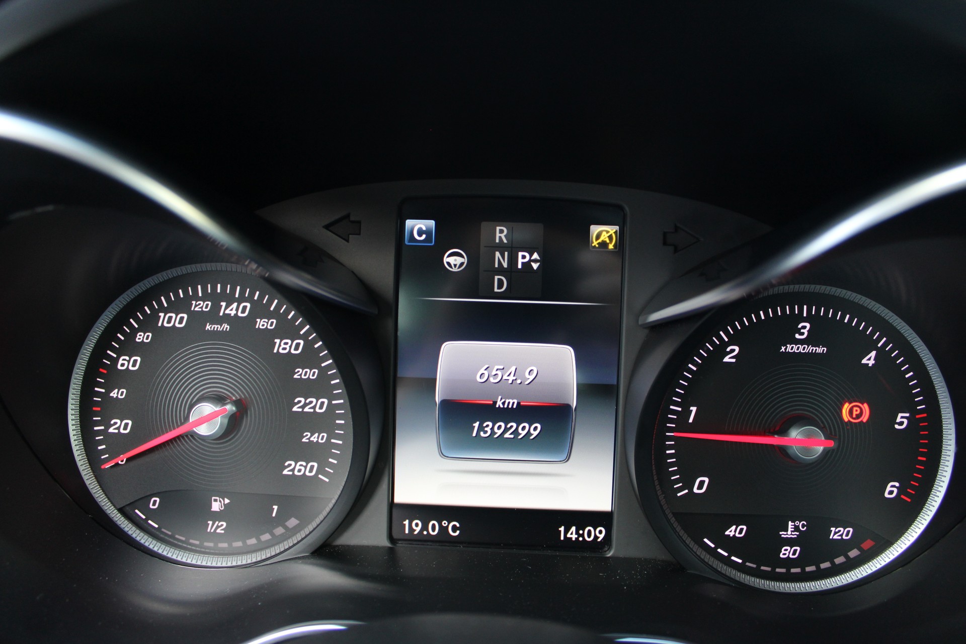 MERCEDES-BENZ C 250 BlueTEC Avantgarde 4Matic 9G-Tronic-image-8