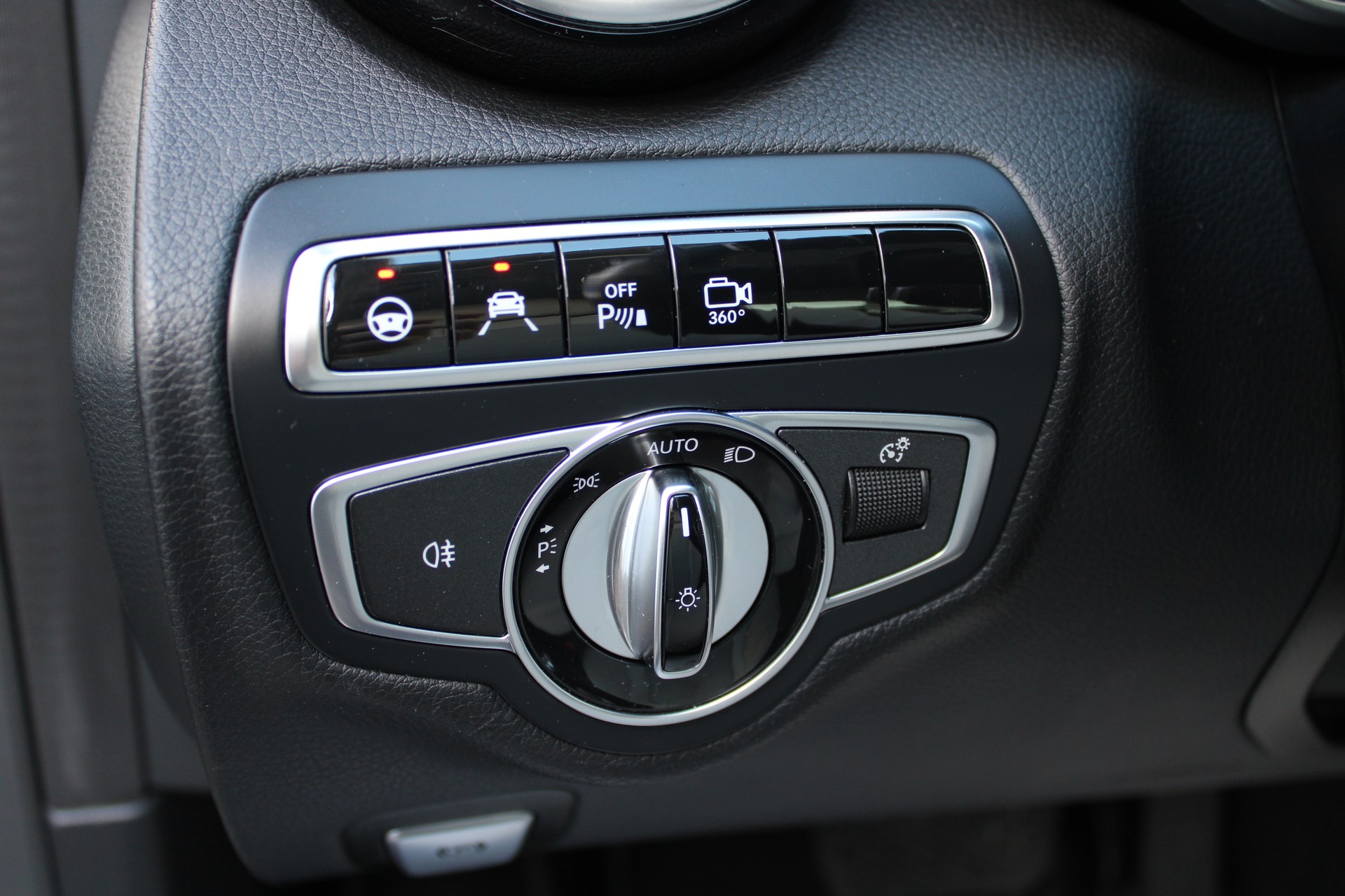 MERCEDES-BENZ C 250 BlueTEC Avantgarde 4Matic 9G-Tronic-image-9