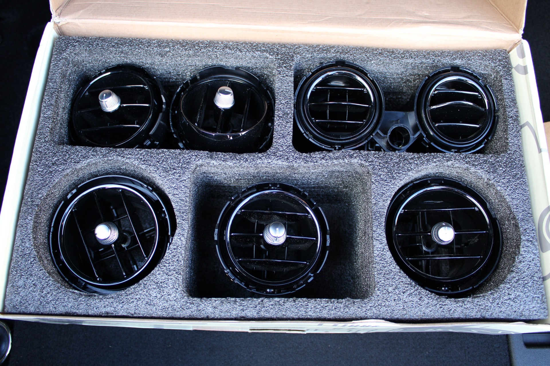 MERCEDES-BENZ C 250 BlueTEC Avantgarde 4Matic 9G-Tronic-image-24