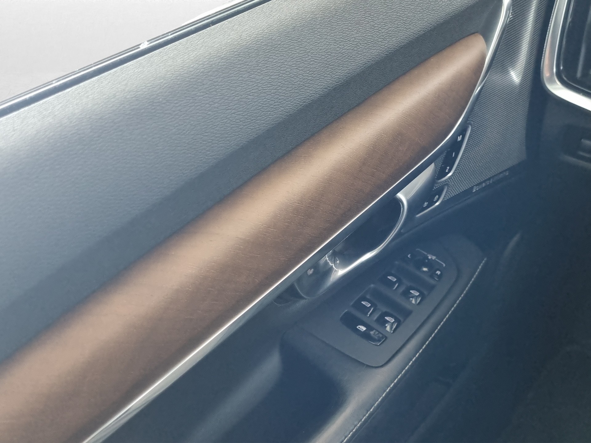 VOLVO S90 2.0 T8 TE Inscription AWD-image-11