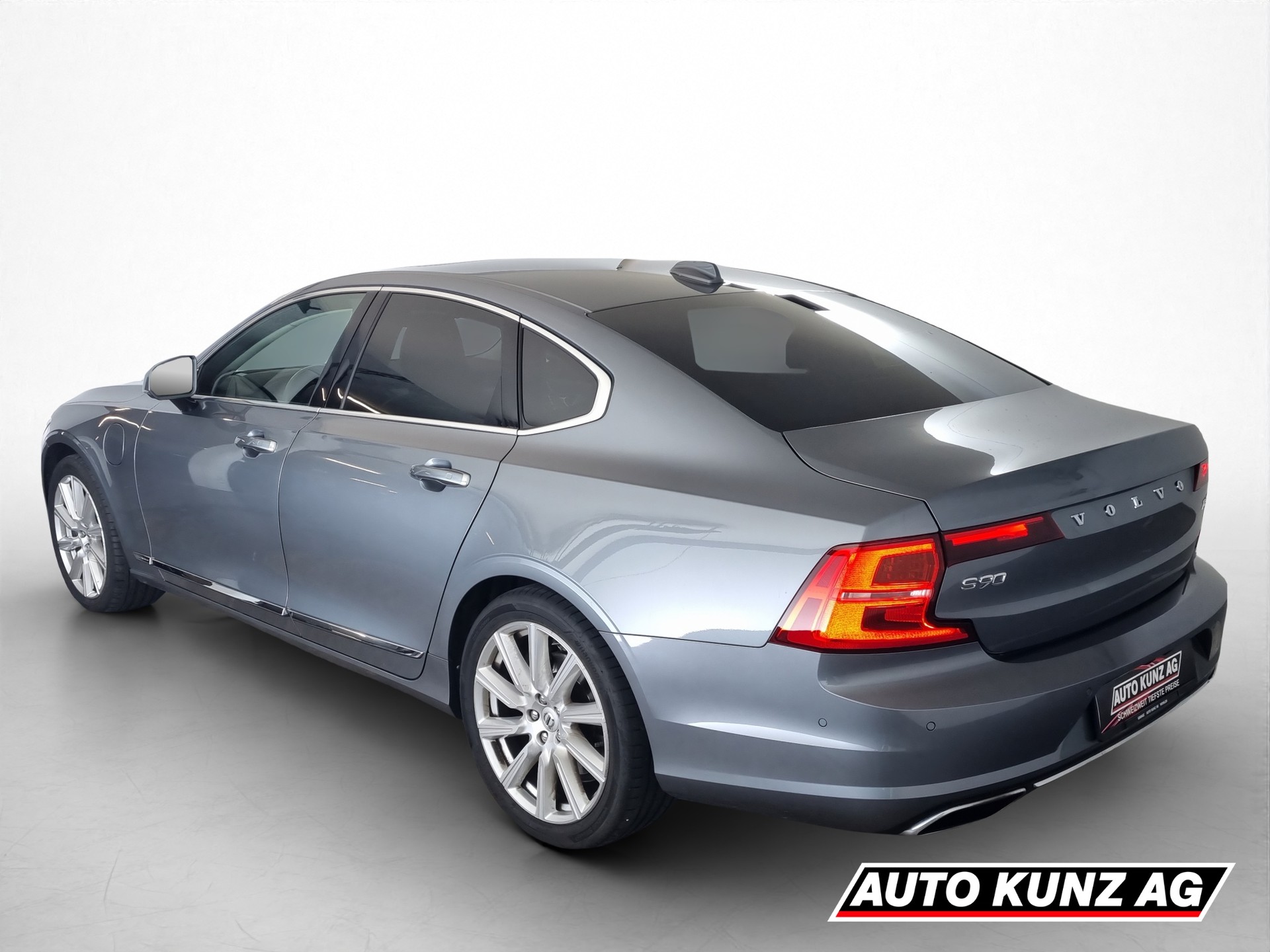 VOLVO S90 2.0 T8 TE Inscription AWD-image-3