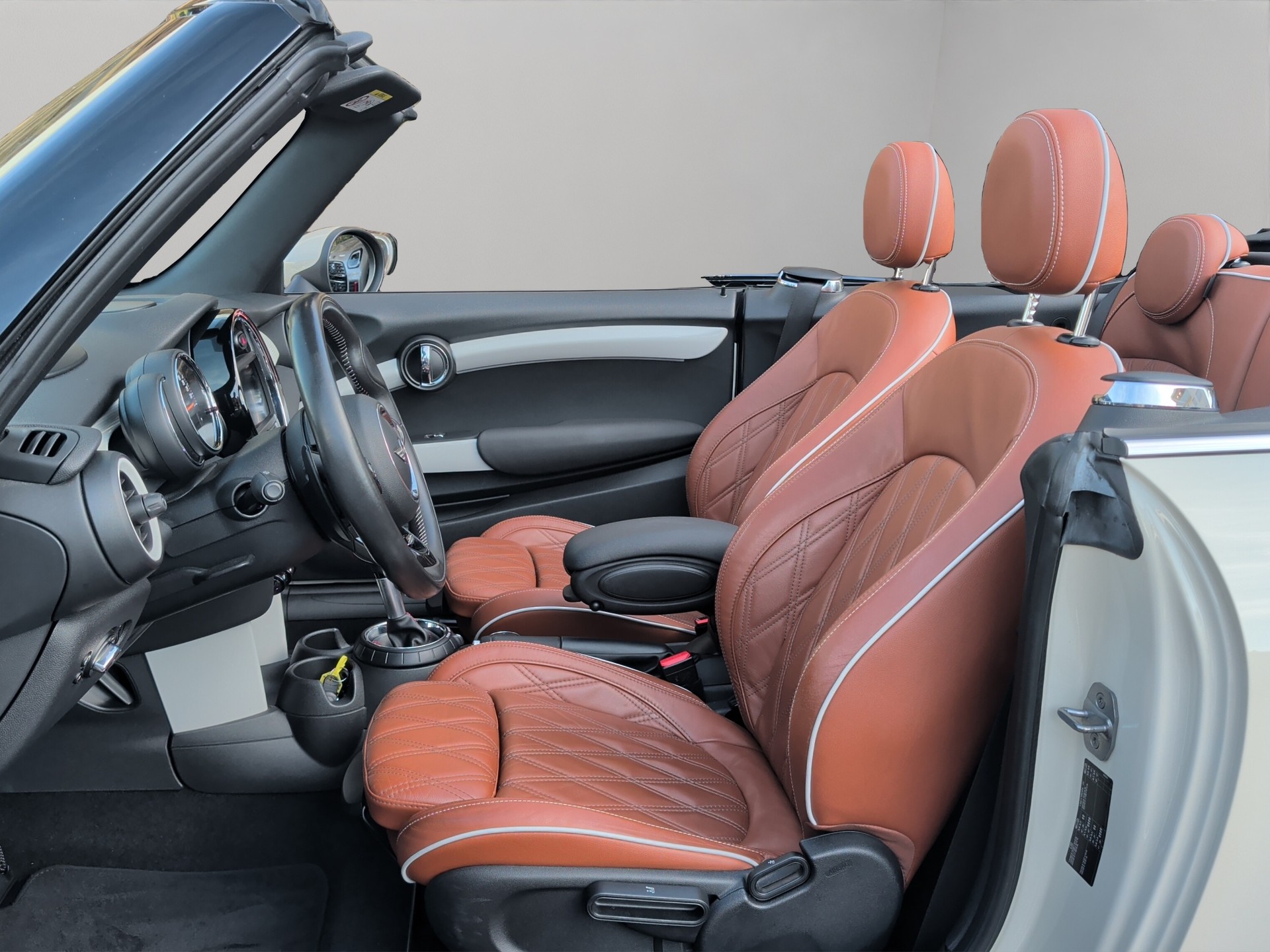 MINI Cooper S Cabriolet Steptronic-image-10