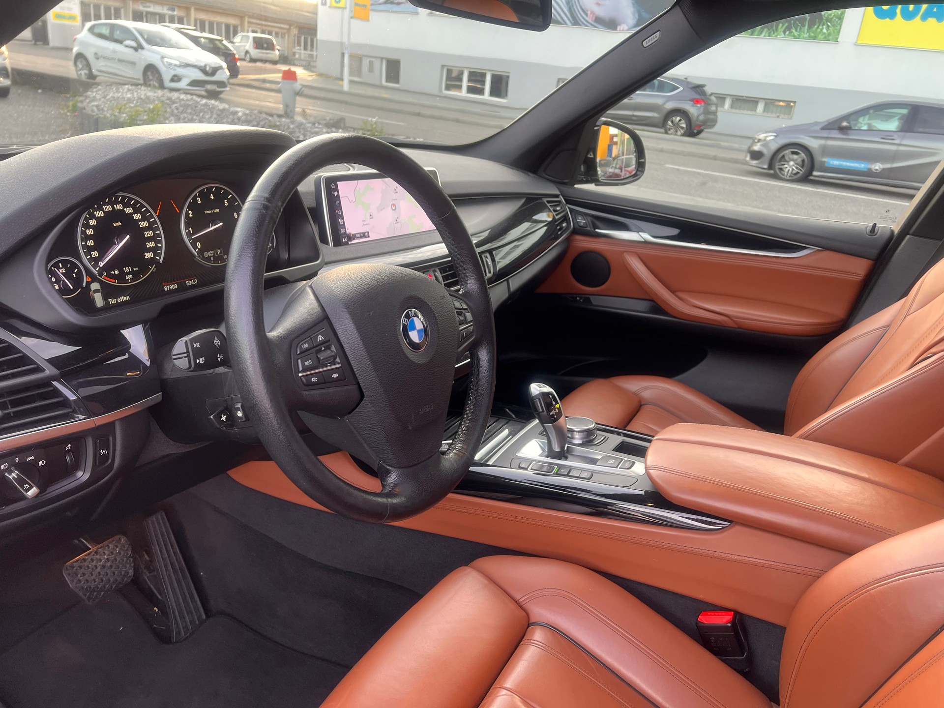 BMW X5 xDrive 35i Steptronic Individual-image-9
